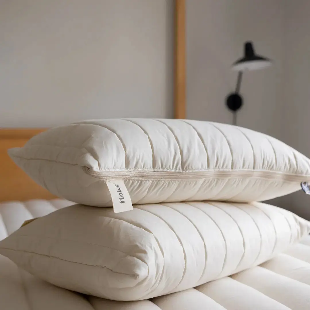 Luxury quilted British wool pillow - Image 2
