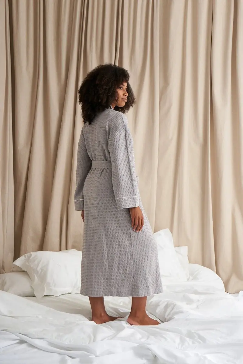 Luxury Suite Waffle Robe in Grey - Image 3