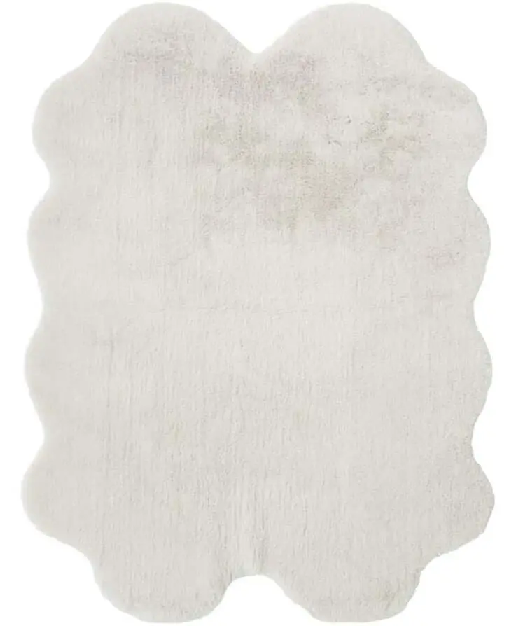 Luxury White Faux Fur Rug - Image 6