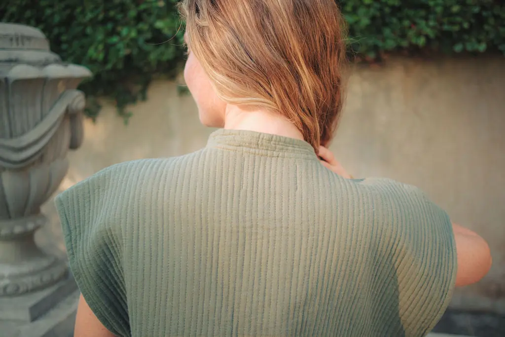 Mana Khaki Sleeveless Jacket - Image 7