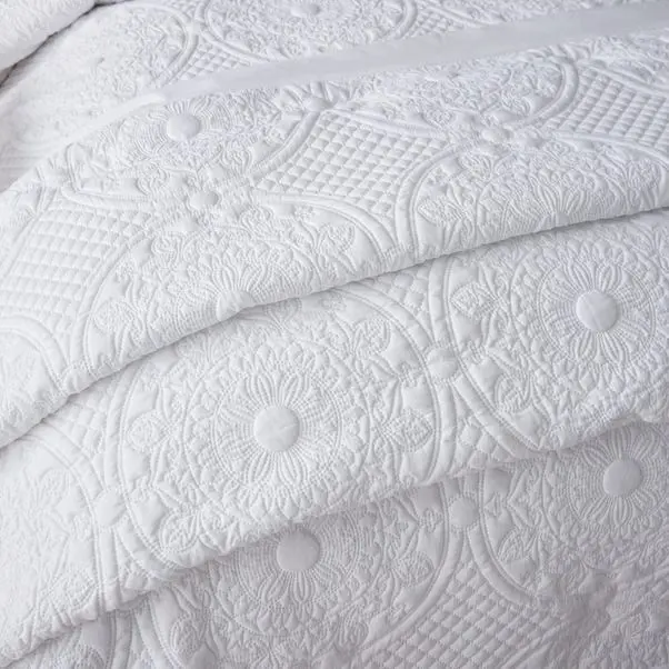 Mandalay White Bedspread - Image 4