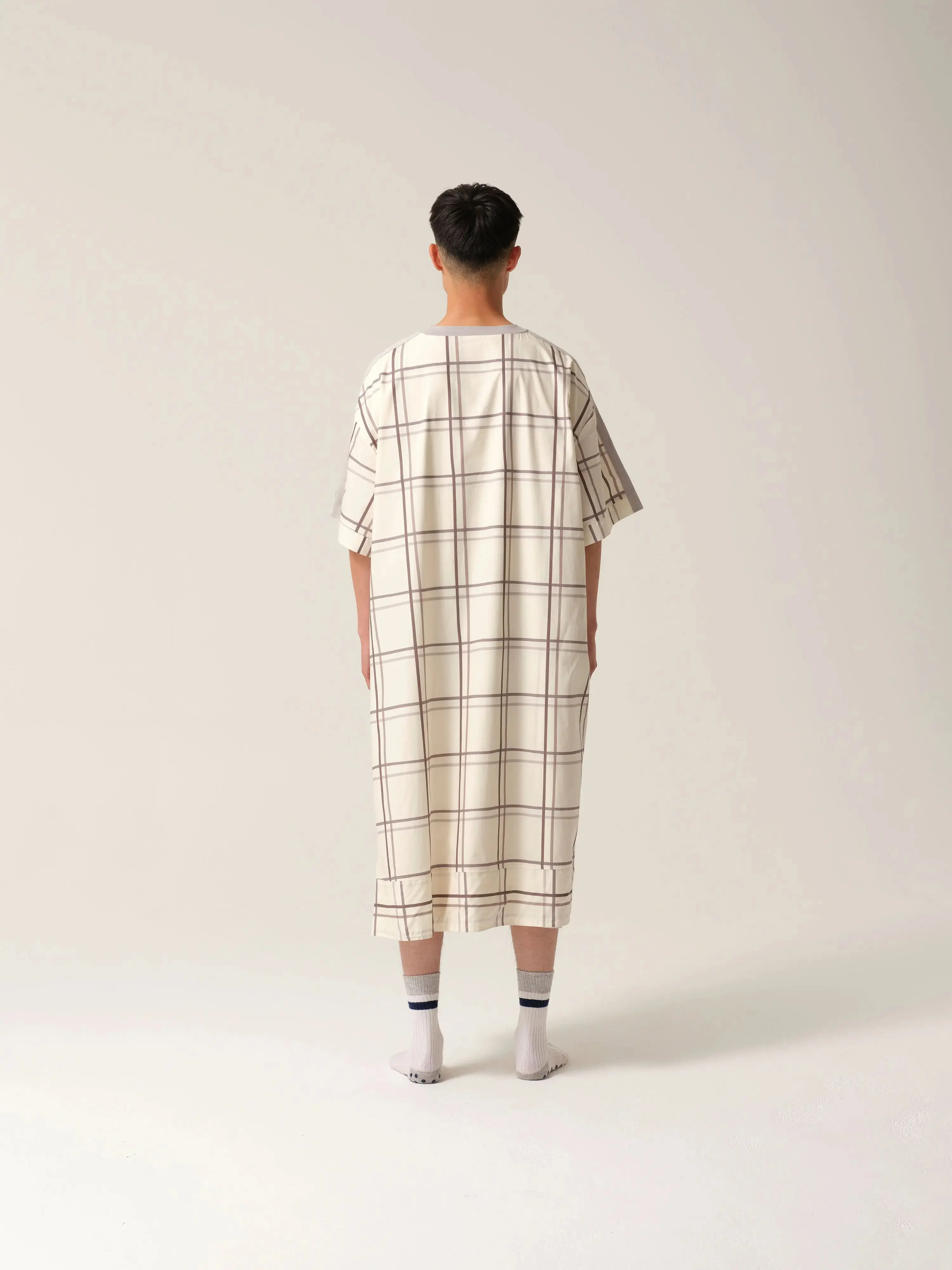 Mens Beam Hospital Gown Silver Linings - Image 6