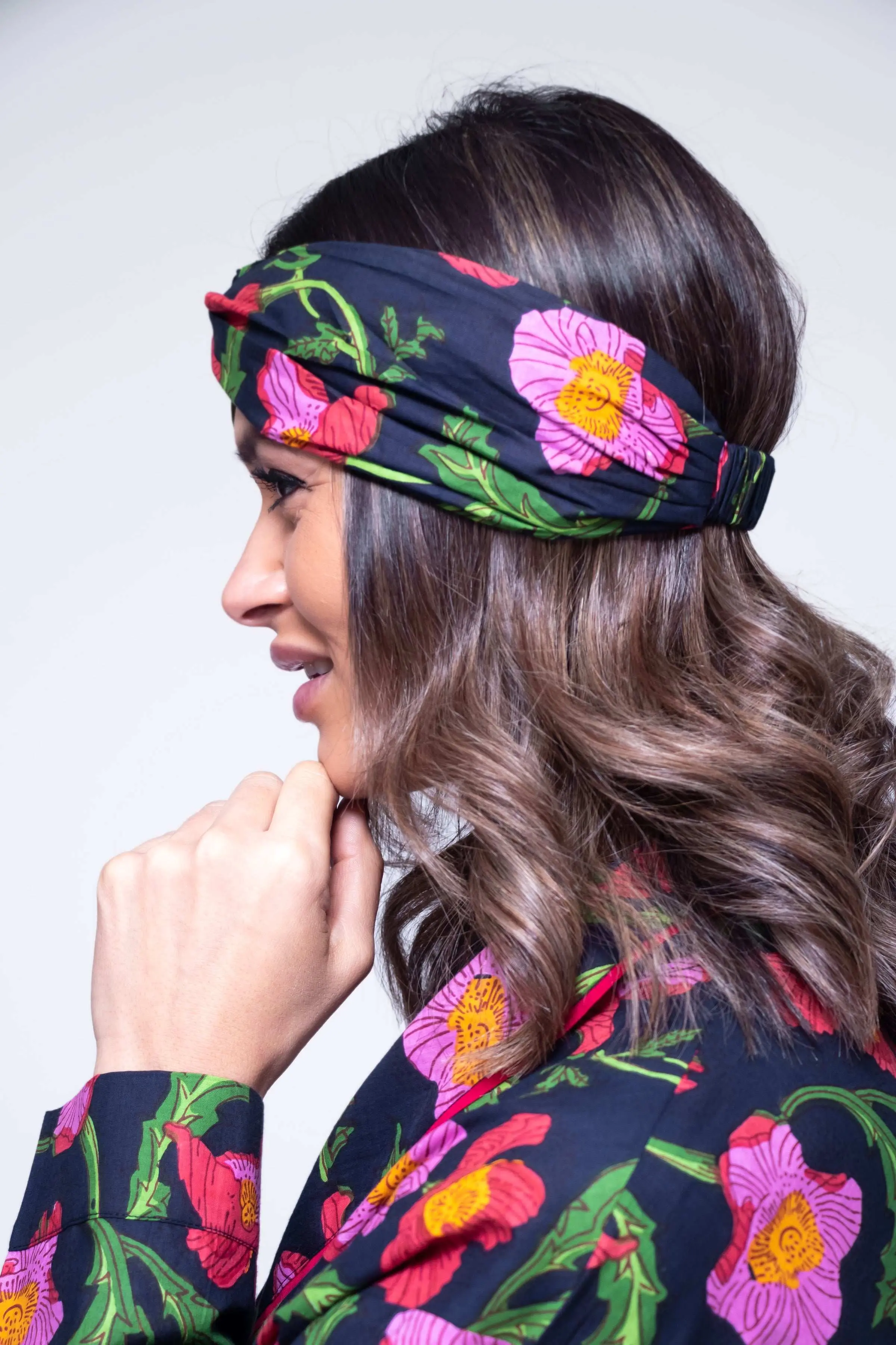 Midnight Sweetpea Floral Hair Scarf - Image 2