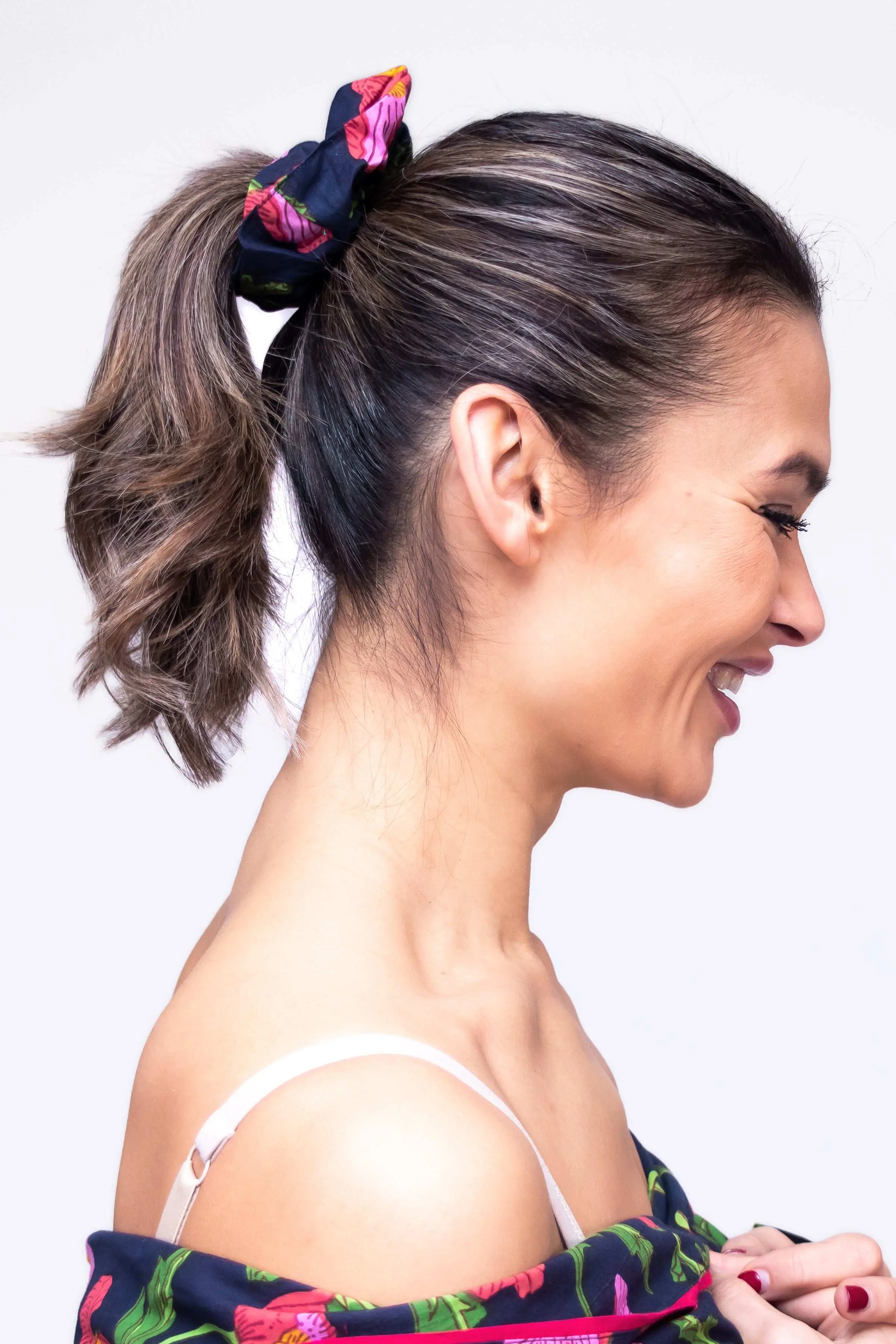 Midnight Sweetpea Floral Scrunchies - Image 2