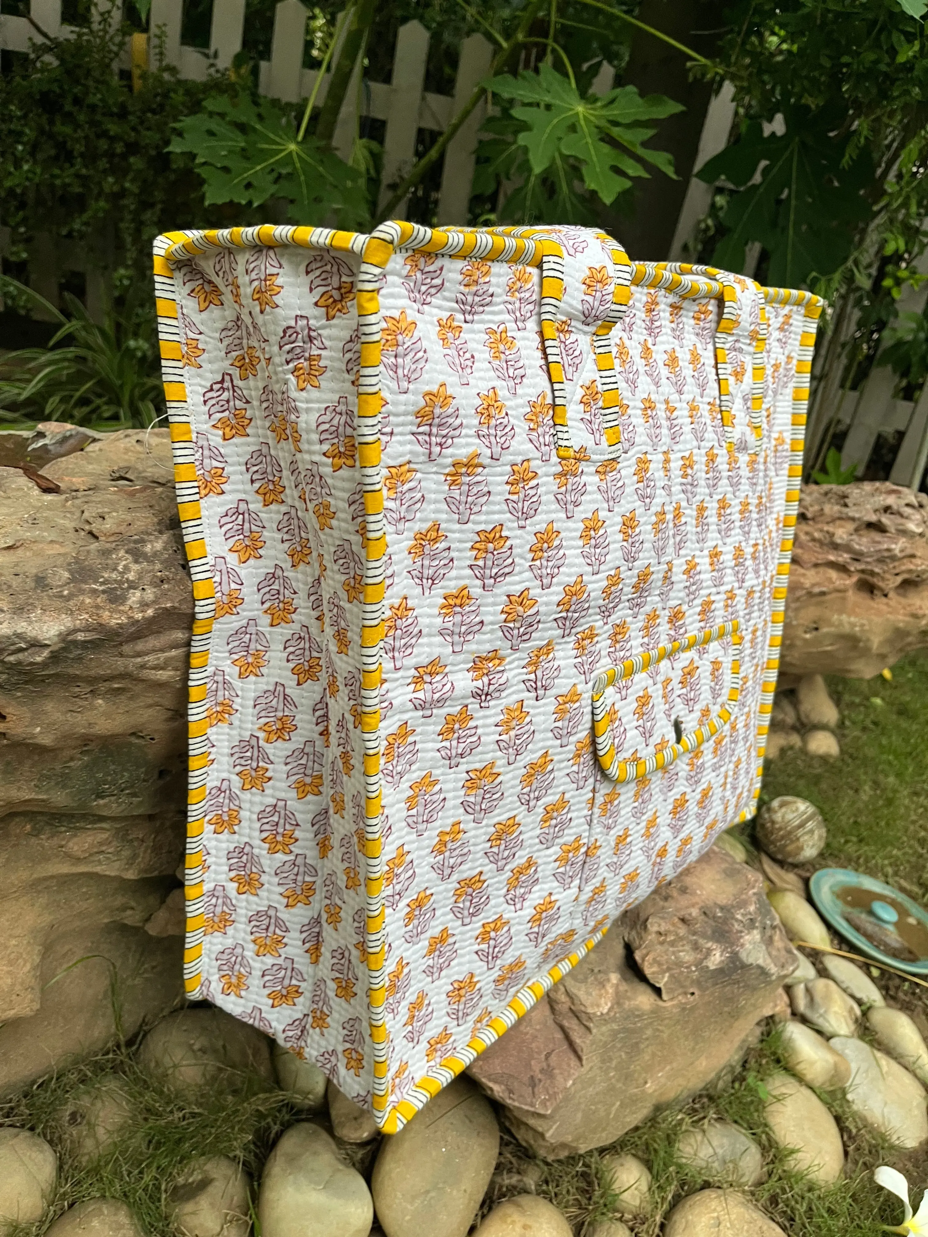 Miha Block Printed Tote Bag - Image 3