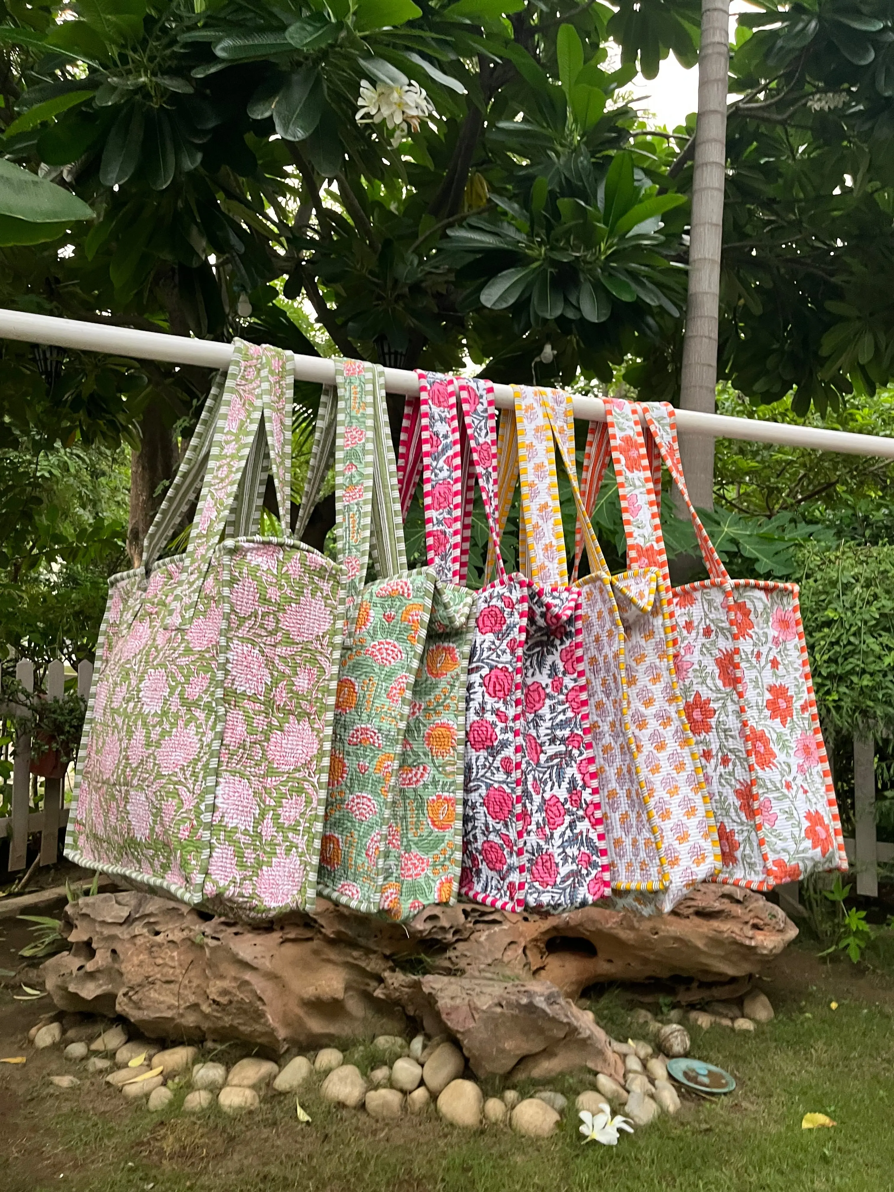 Miha Block Printed Tote Bag - Image 5