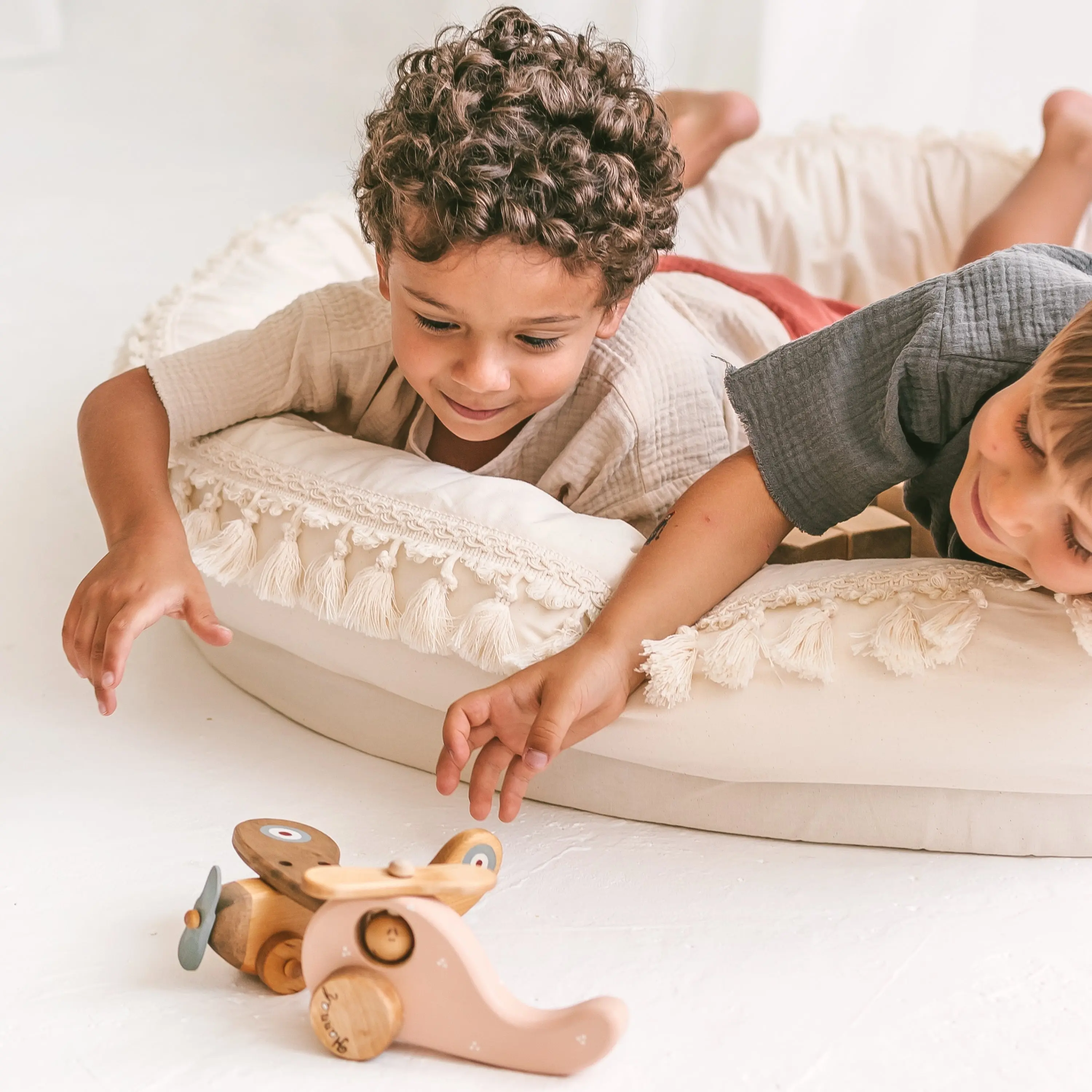 Large Round Nest Play Mat & Kids Lounger in Ecru - Image 2