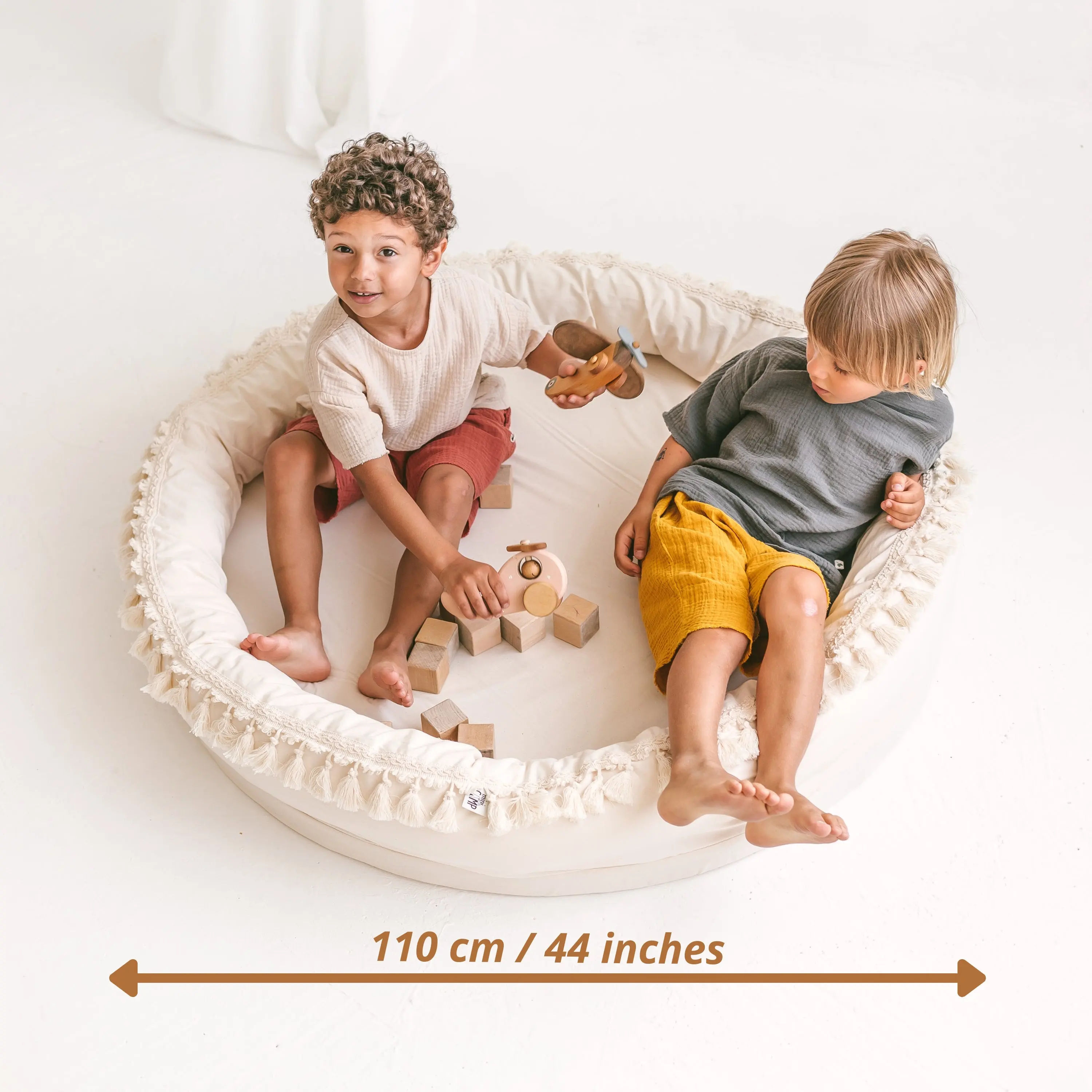 Large Round Nest Play Mat & Kids Lounger in Ecru - Image 5
