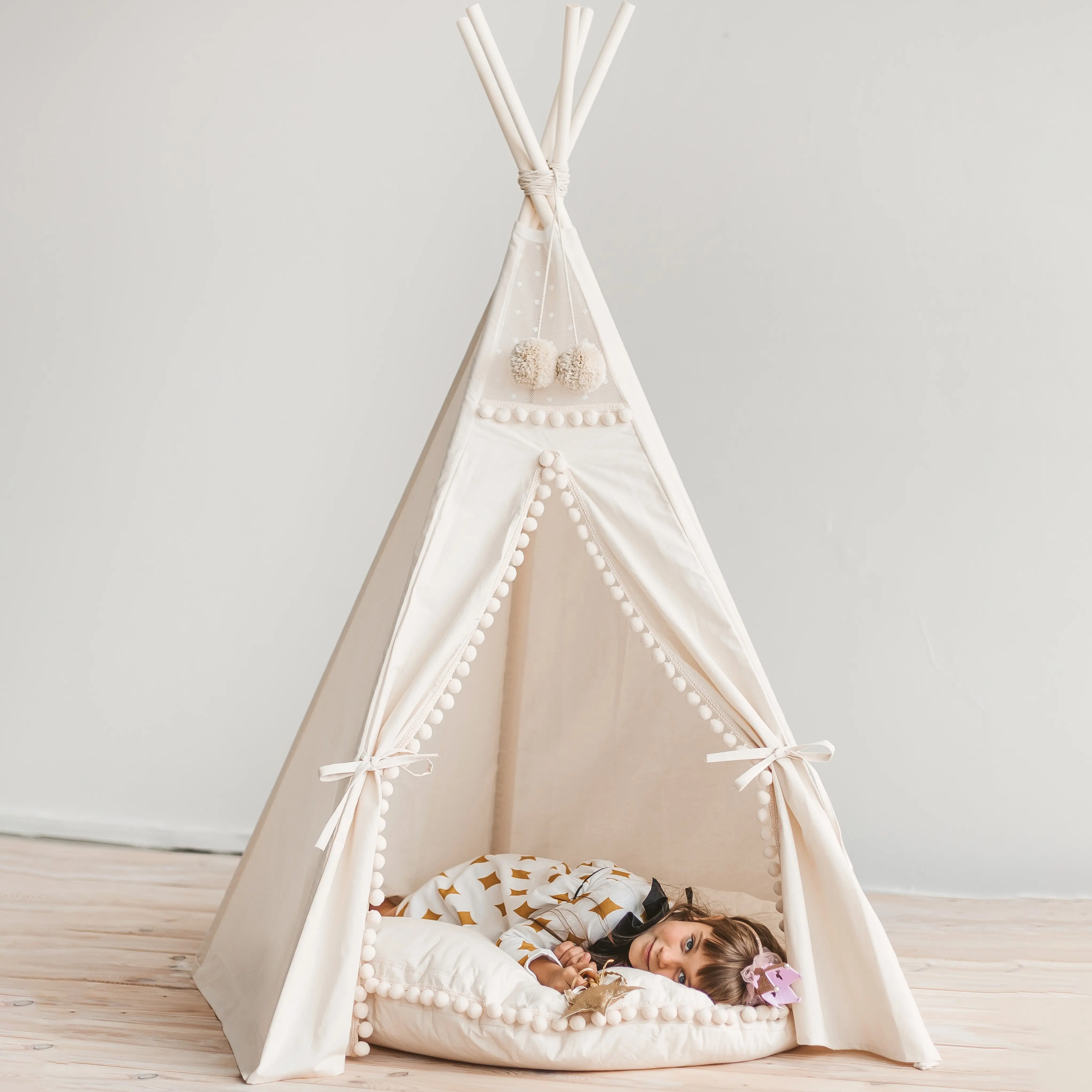 Original Play Tent with Pompoms - Image 5