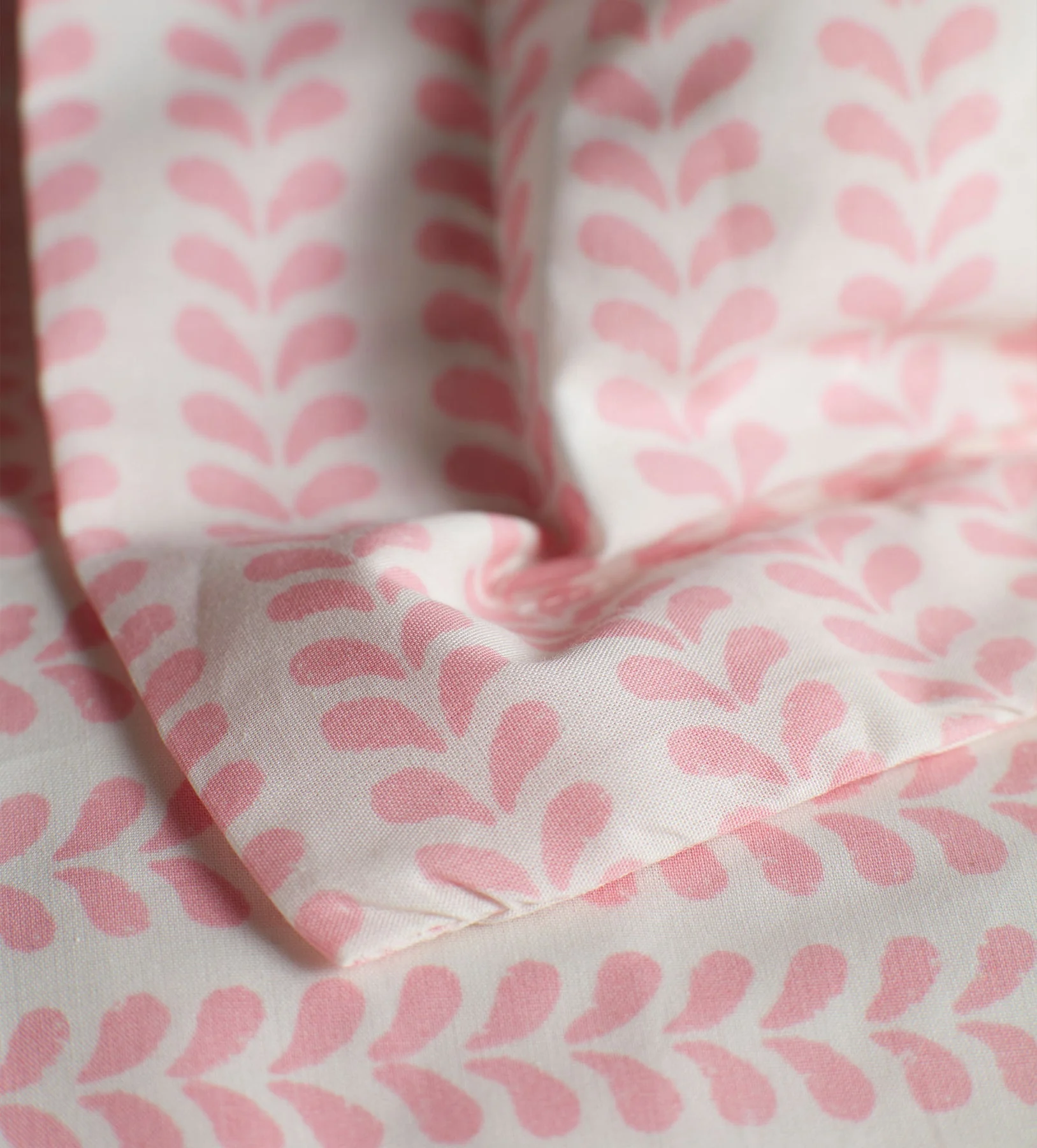 Molly Mahon Pink Bindi 100% Cotton Oxford Pillowcase - Image 2