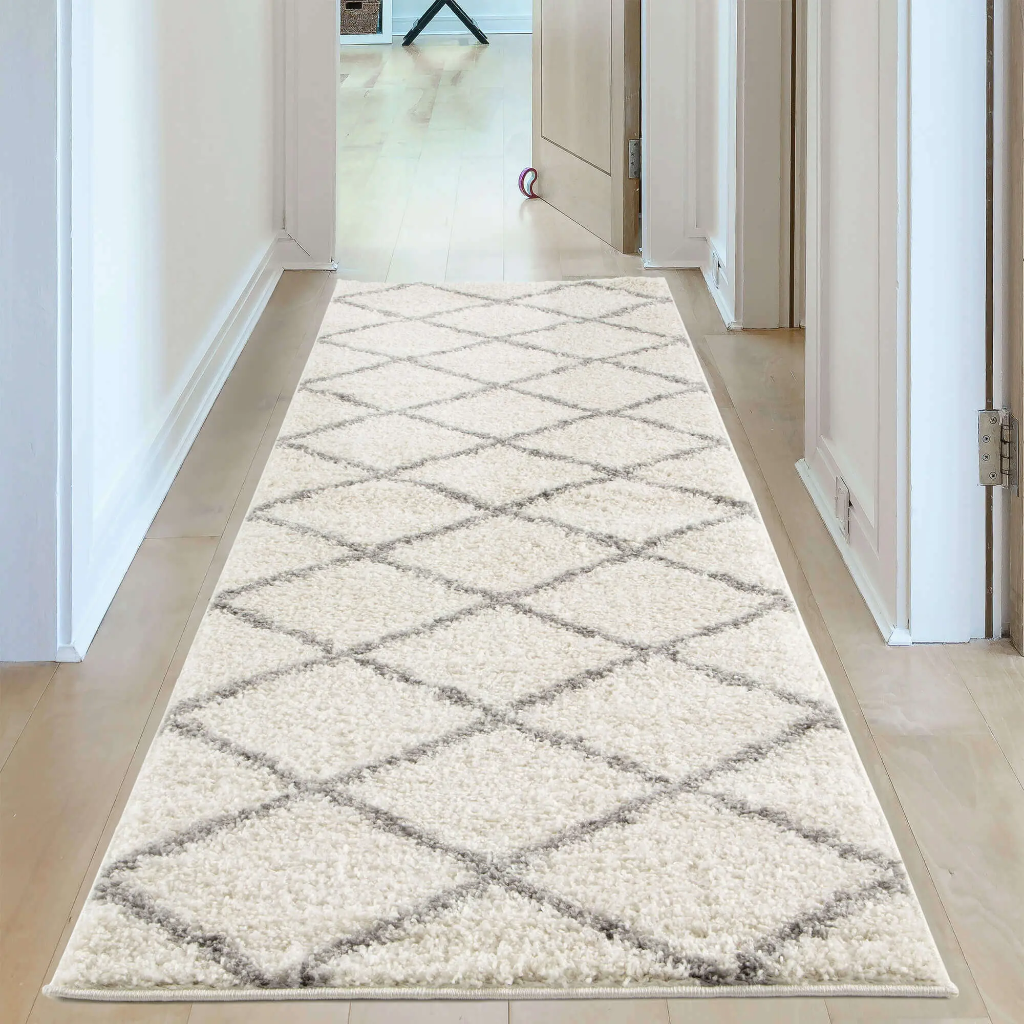 Moroccan Ivory Shaggy Rug | 500 - Image 17