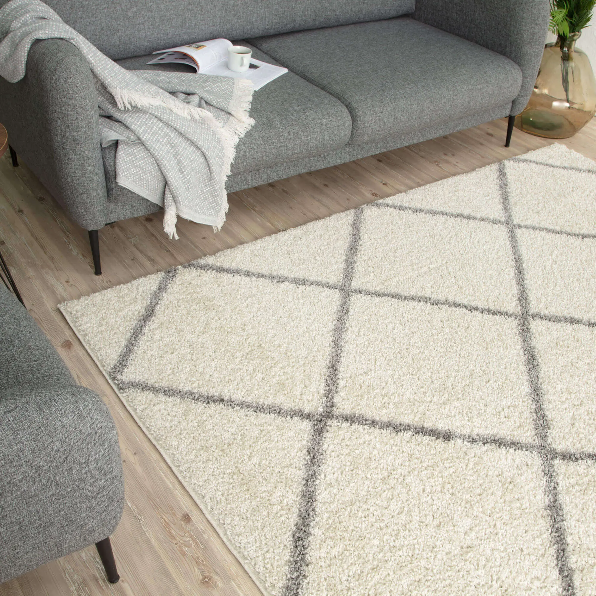 Moroccan Ivory Shaggy Rug | 500 - Image 9