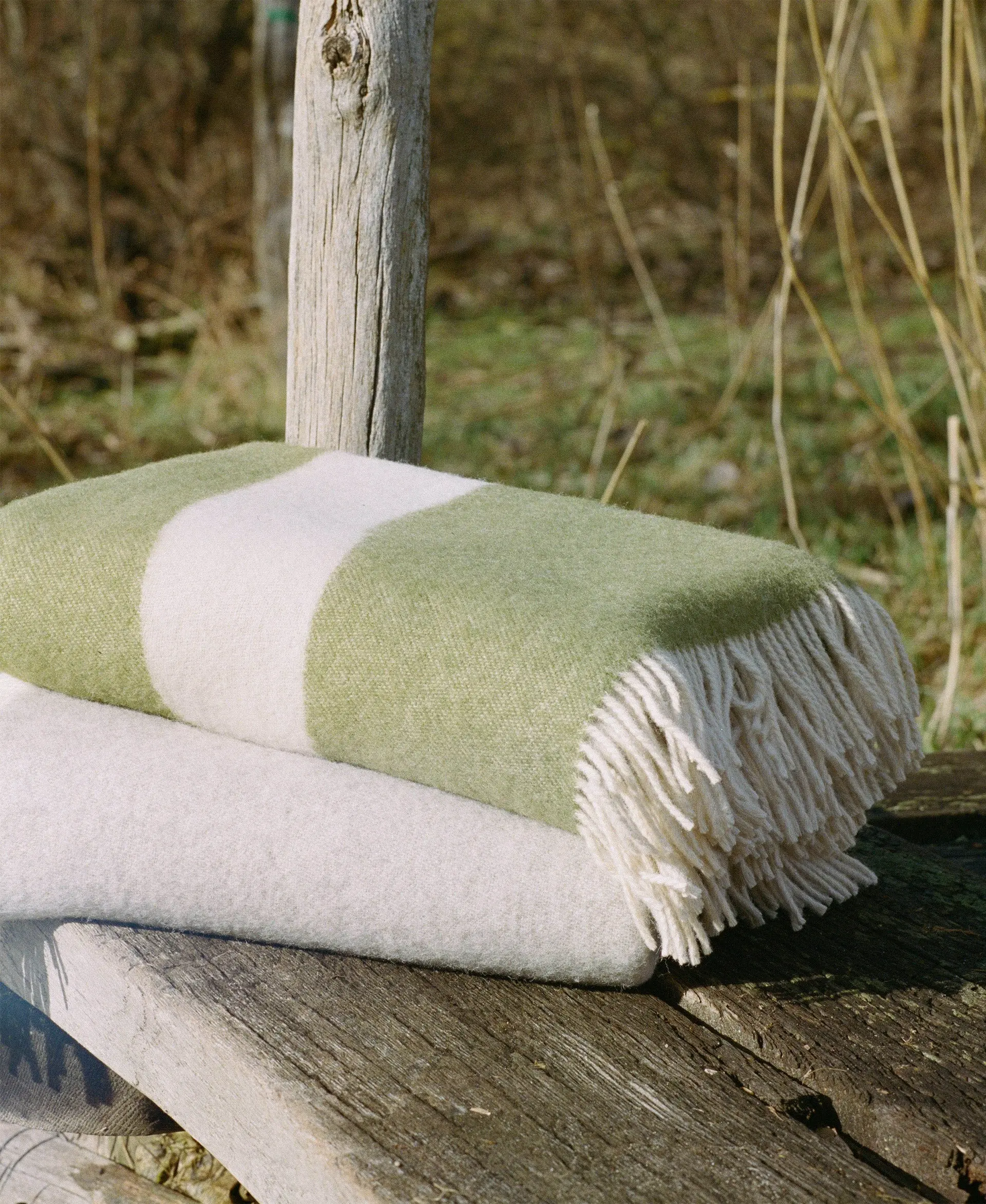 NATURE Green Blanket - Image 8
