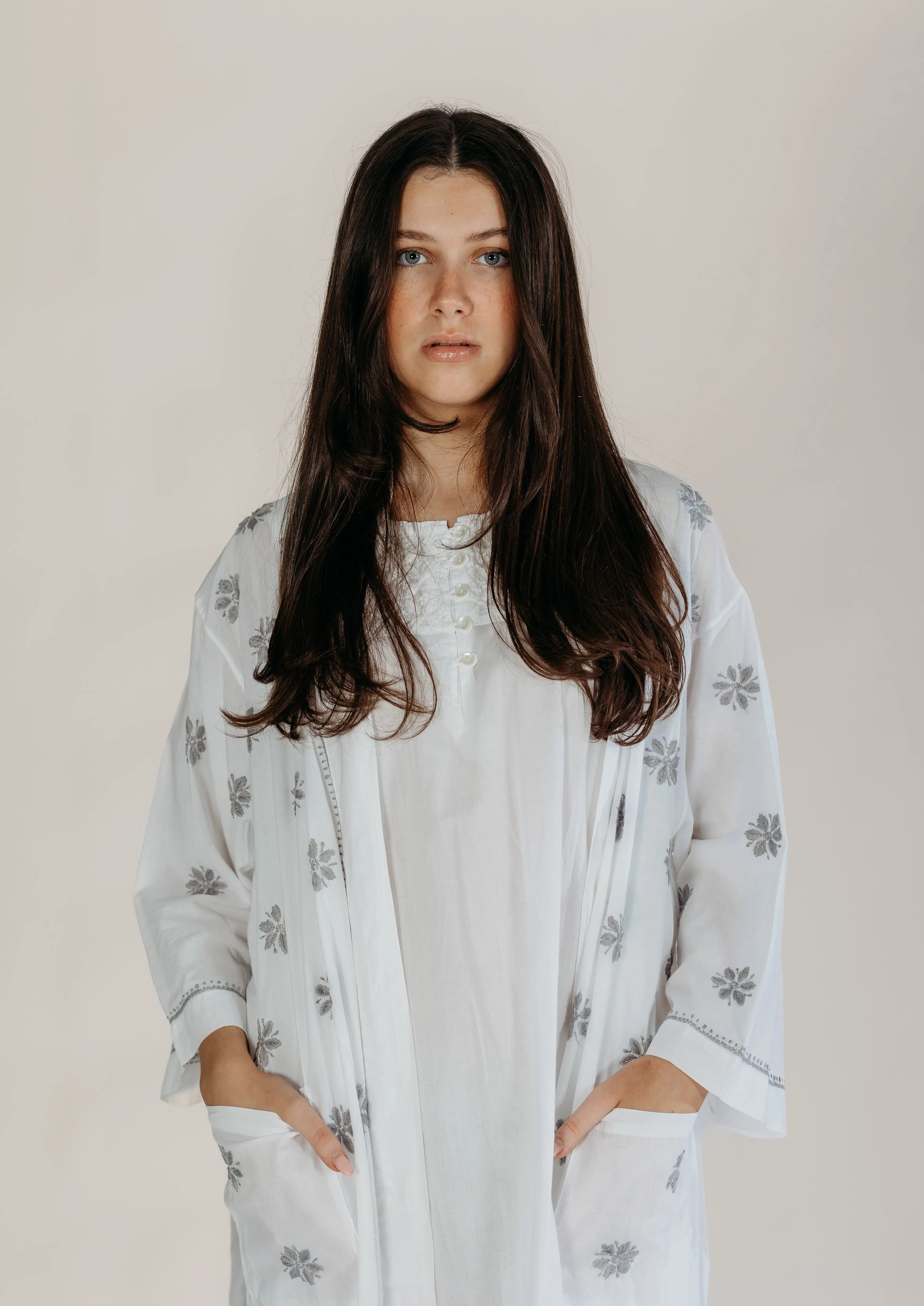 Nyra Grey Embroidered Robe - Image 3