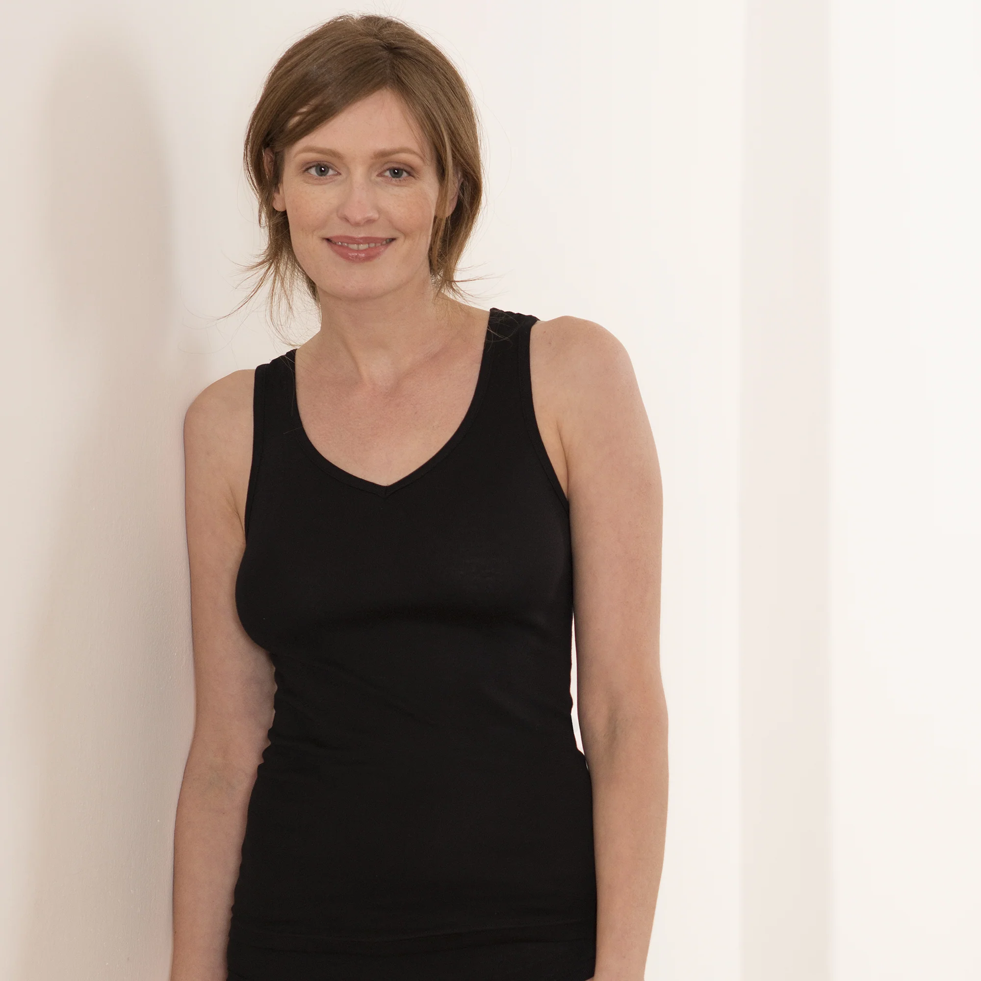 Organic Cotton V-neck Vest: Womens - Image 5