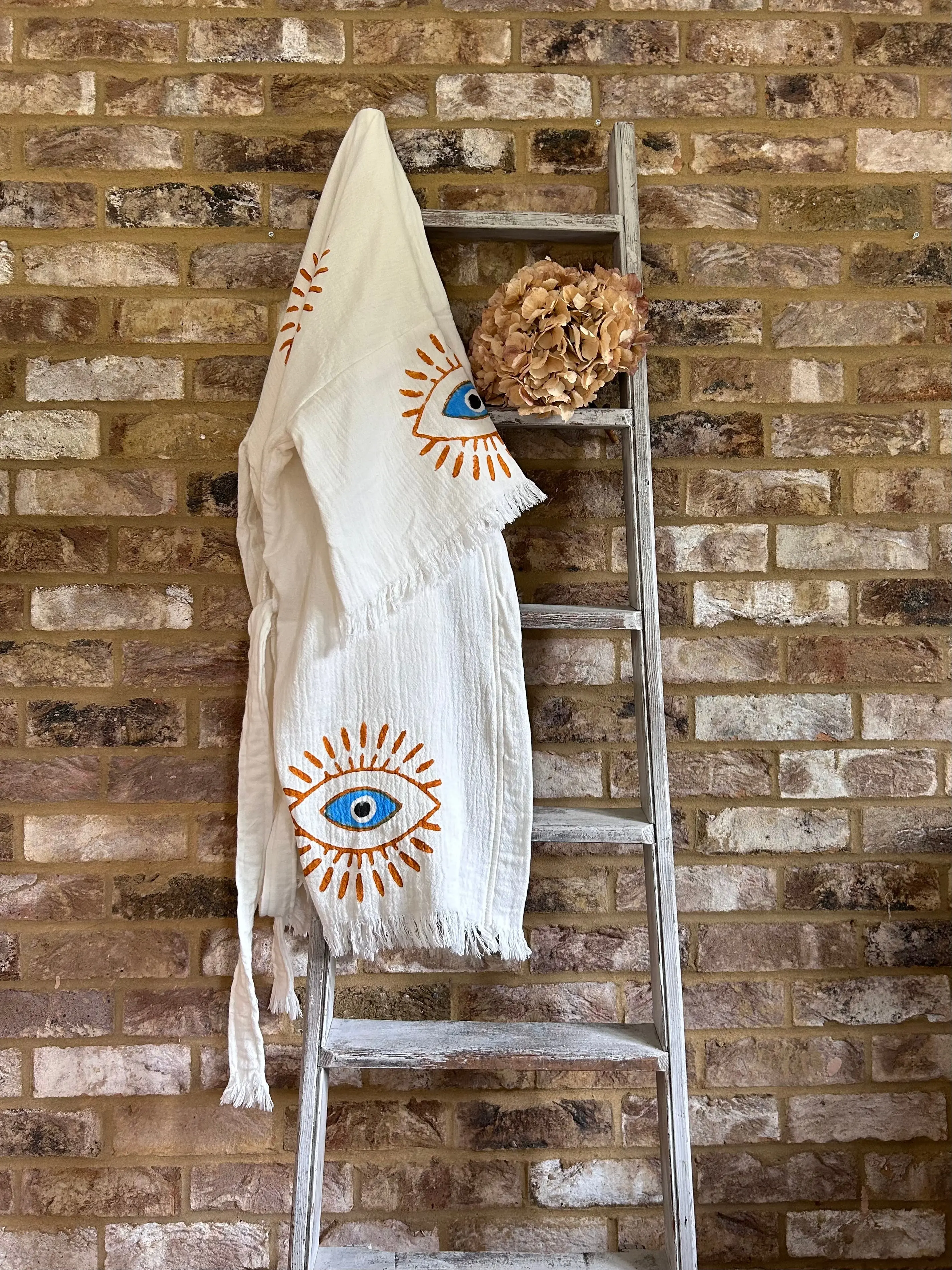 Organic Kimono in White with Orange & Blue Eye: Short - Image 3