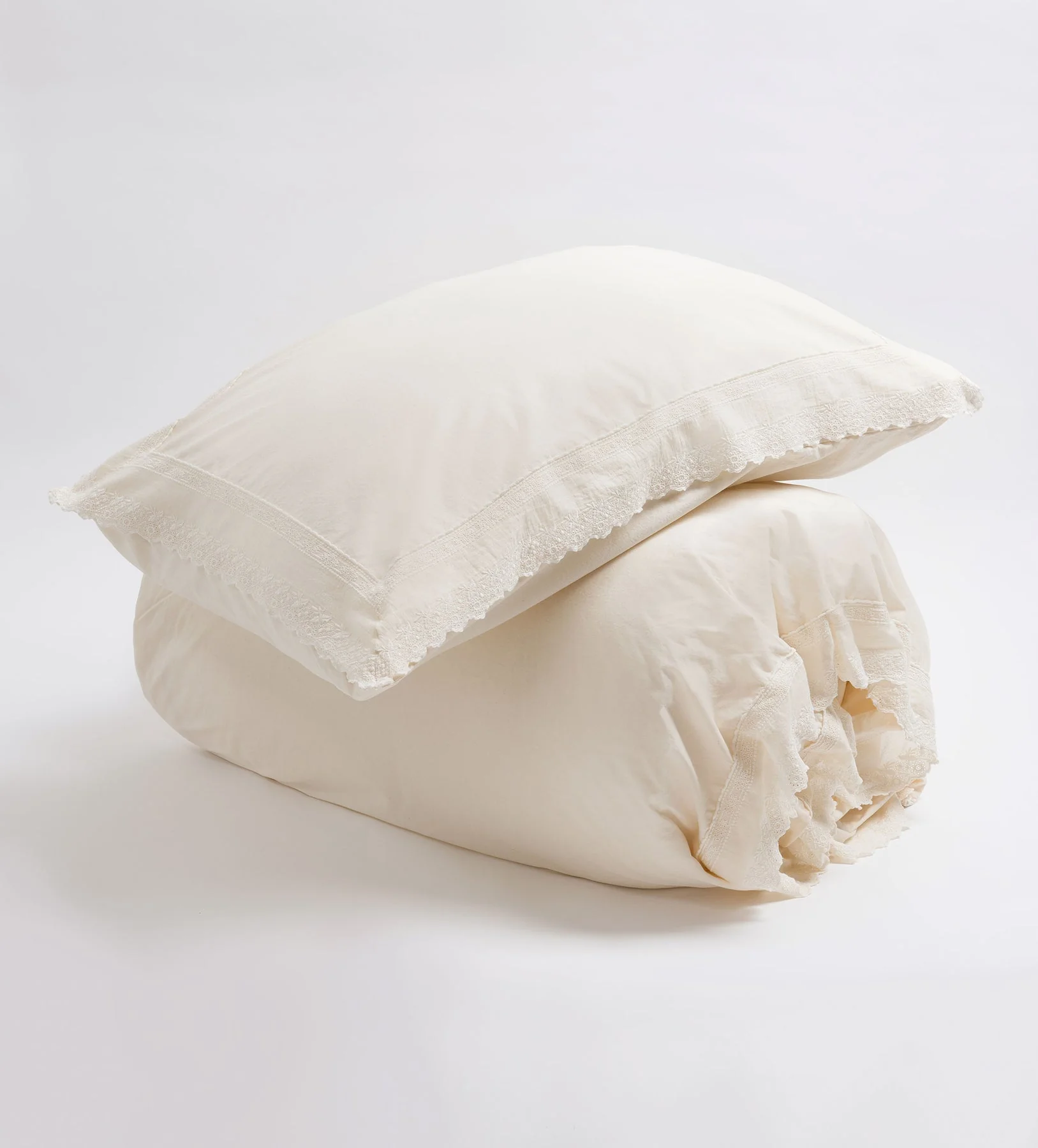 Pia Embroidered 100% Cotton Pillowcase - Image 4
