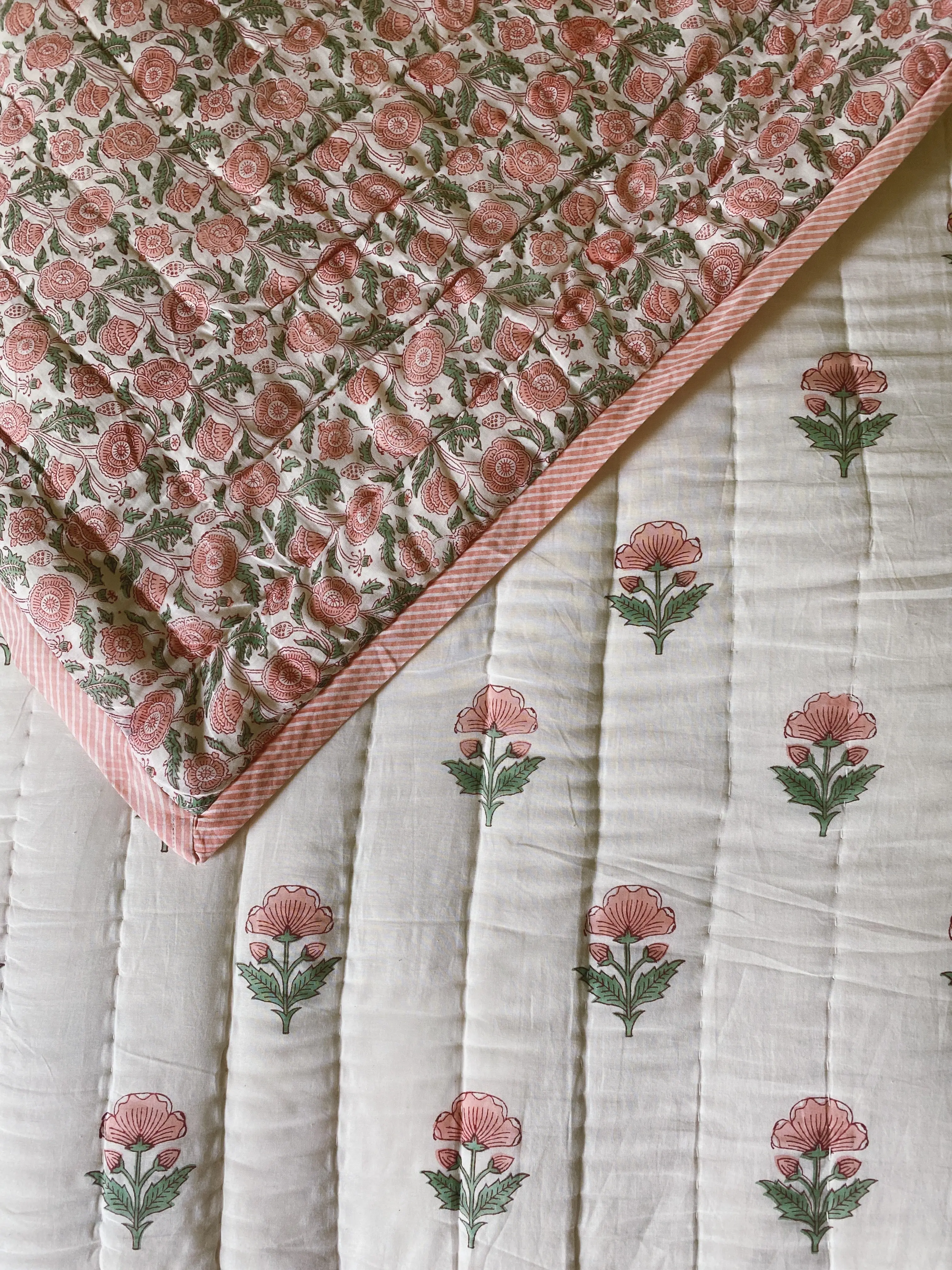 Pink Butti Bed Floral Quilt - Image 3