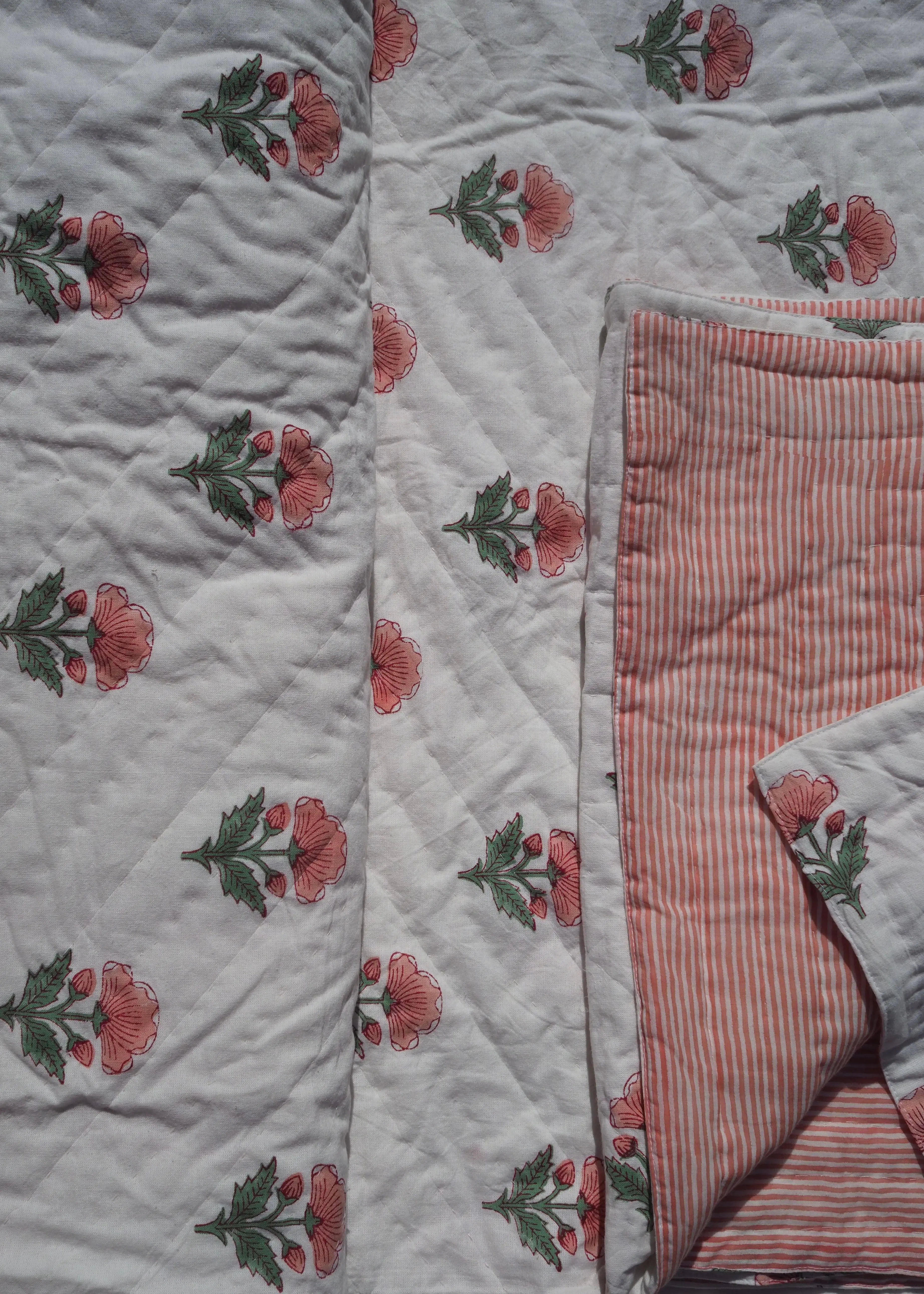 Pink Floral Summer Pique Bed Quilt - Image 2