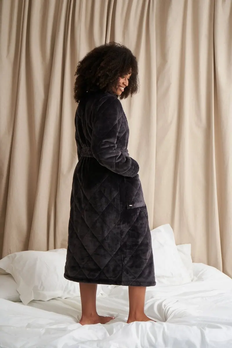 Raven Quilted Velour Robe - Image 3