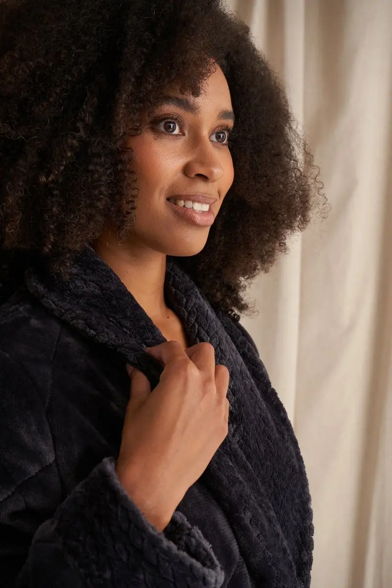 Raven Quilted Velour Robe - Image 5