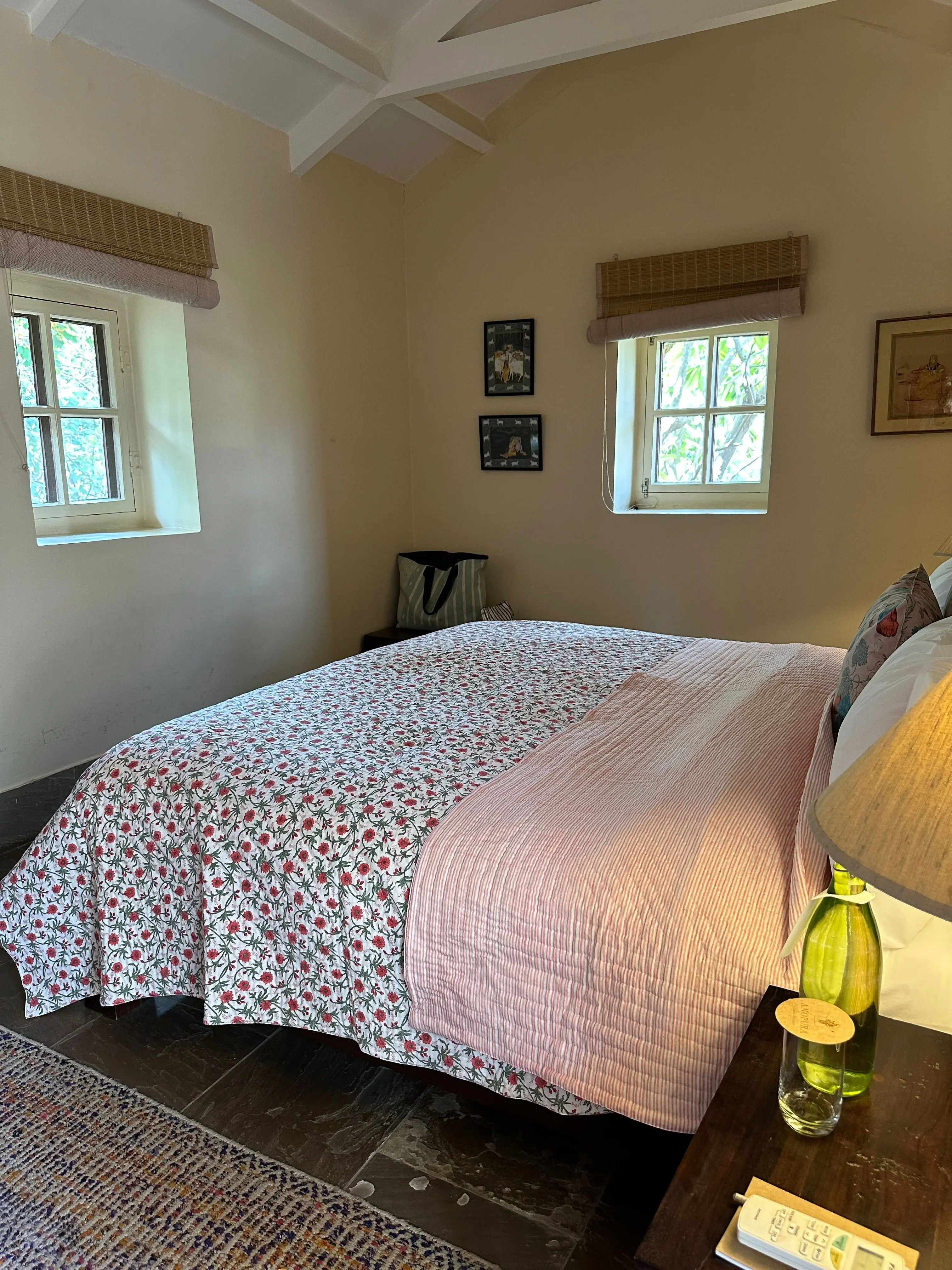 Red Floral Summer Pique Bed Quilt - Image 7