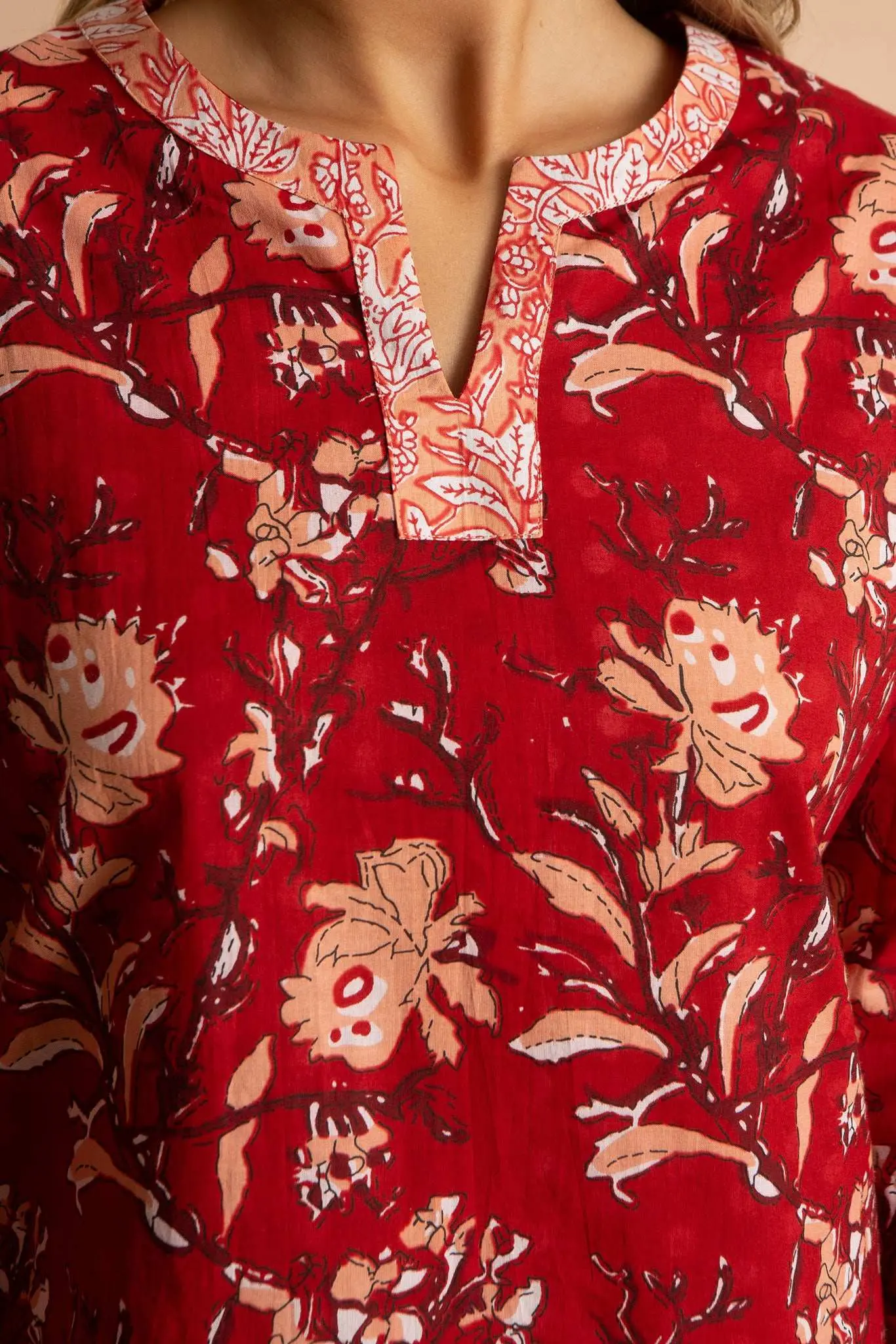 Red Rubra Women's Floral Cotton Pyjama Trouser Set - Image 2