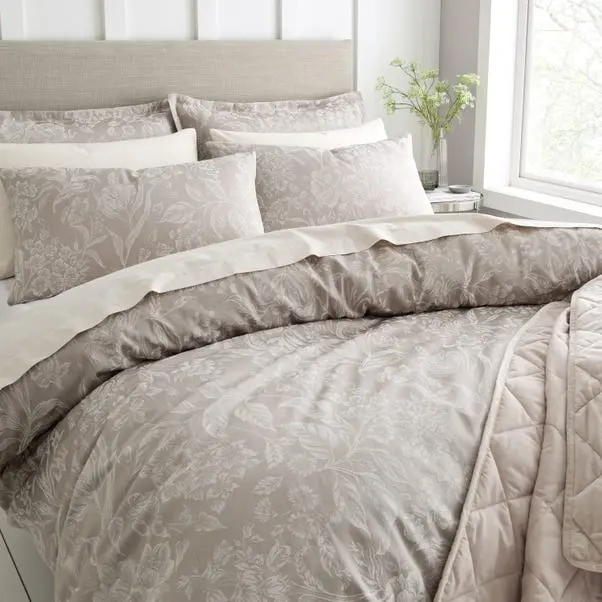 Remi Jacquard Polycotton Duvet Cover and Pillowcase Set - Image 3