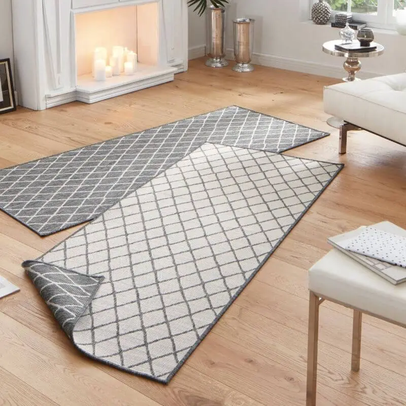 Reversible Indoor-Outdoor Geometric Flatweave Rug - Image 5