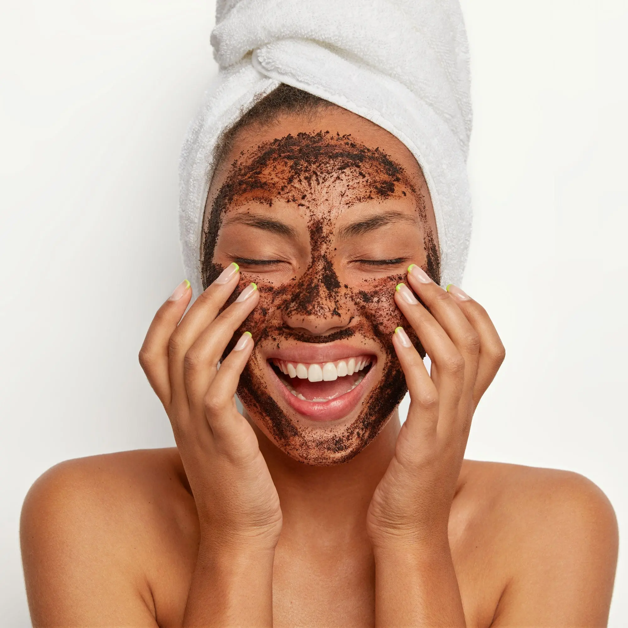 Salicylic Acid Exfoliator with Coffee, Walnut & Vitamin E 30ml - Image 5