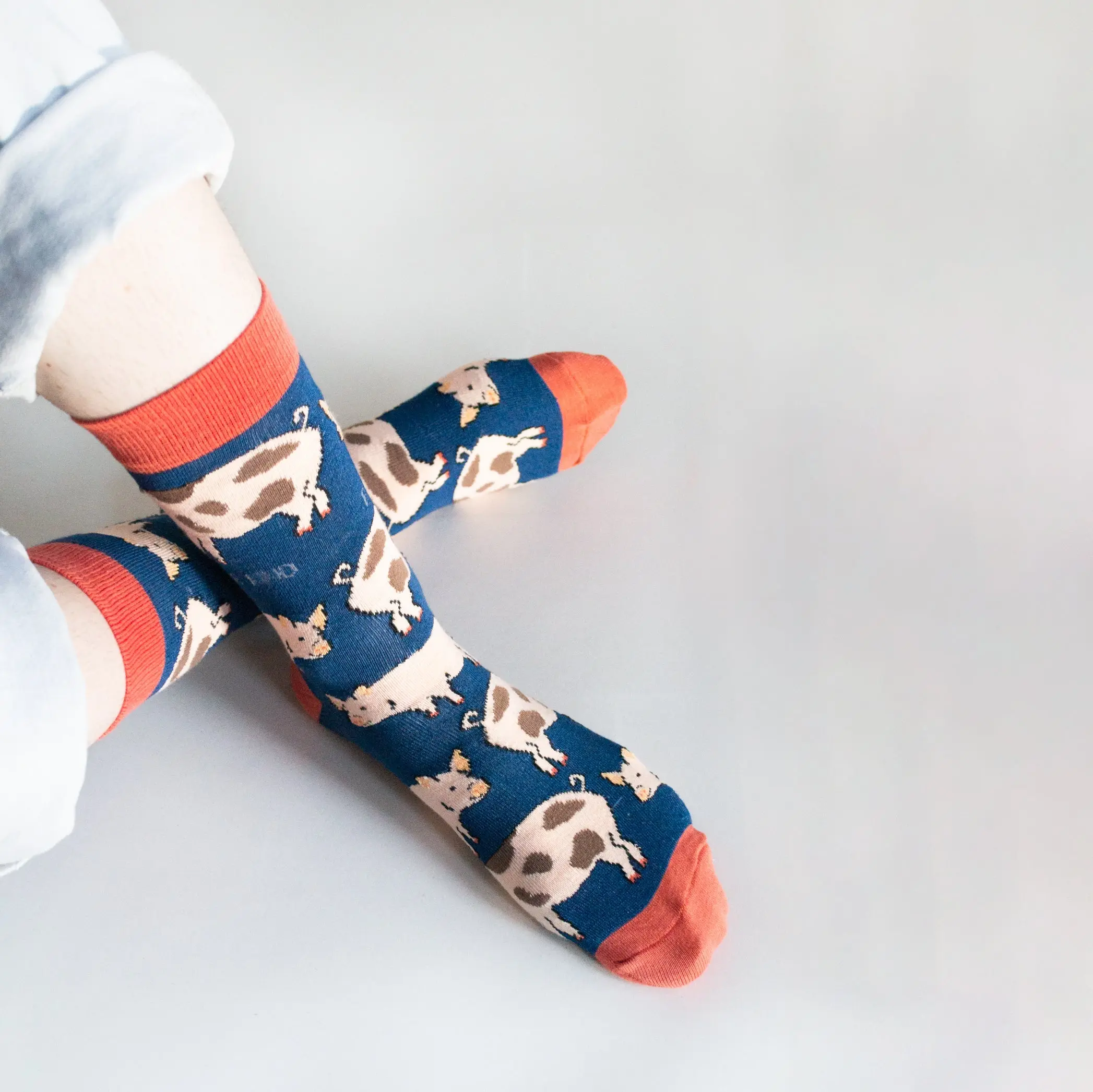 Save the Pigs Bamboo Socks - Image 4