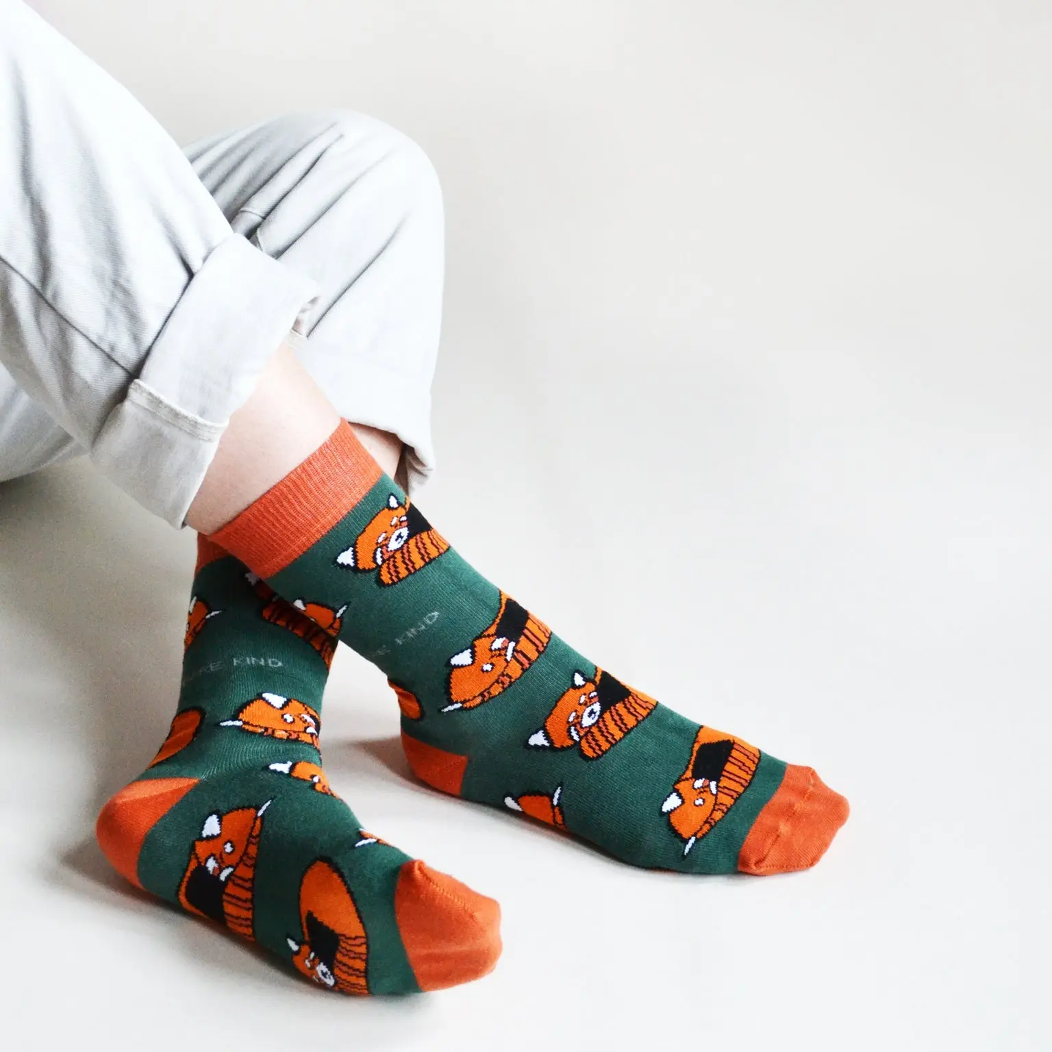 Save the Red Pandas Bamboo Socks - Image 4