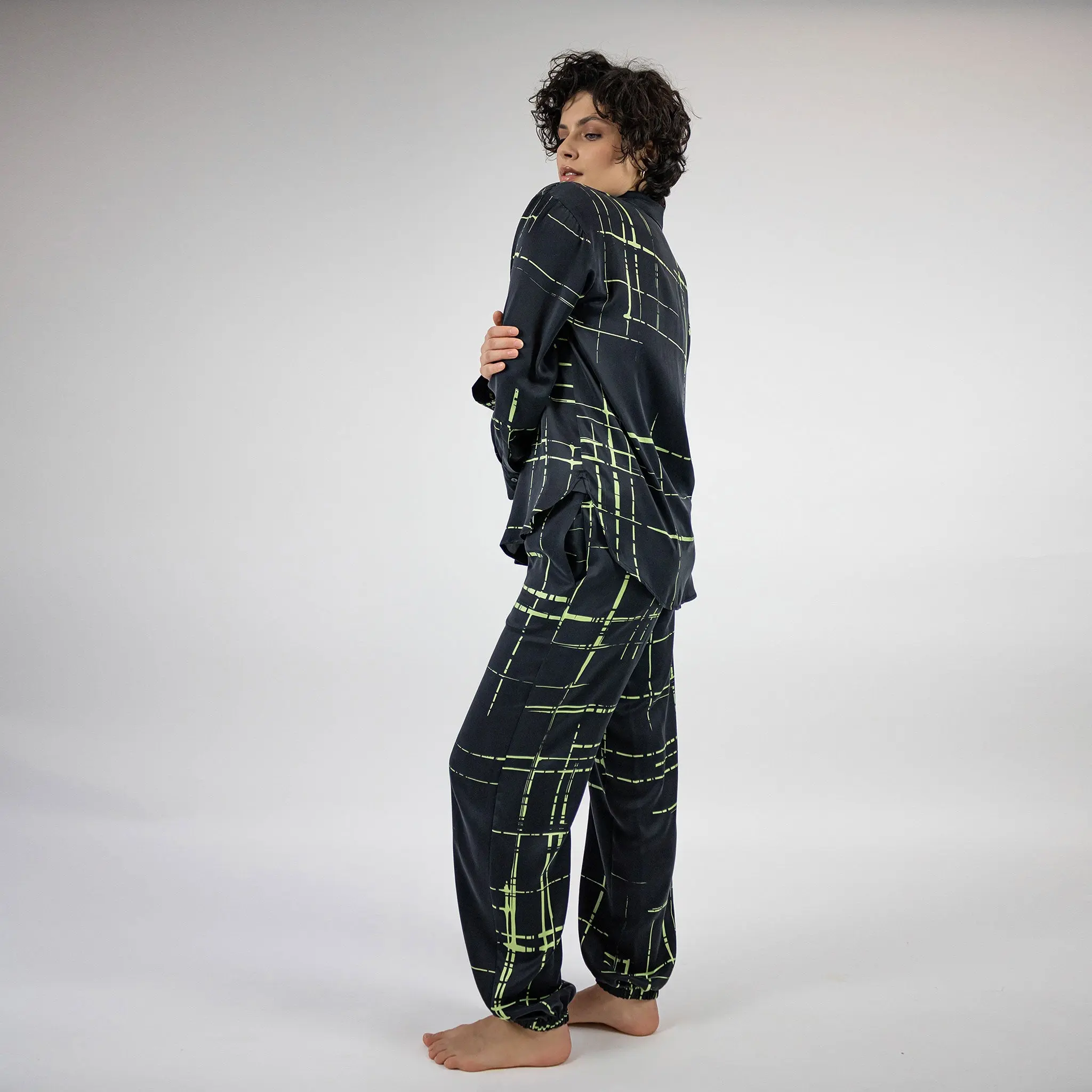Silk Dreamscape Shirt Black Check - Image 4