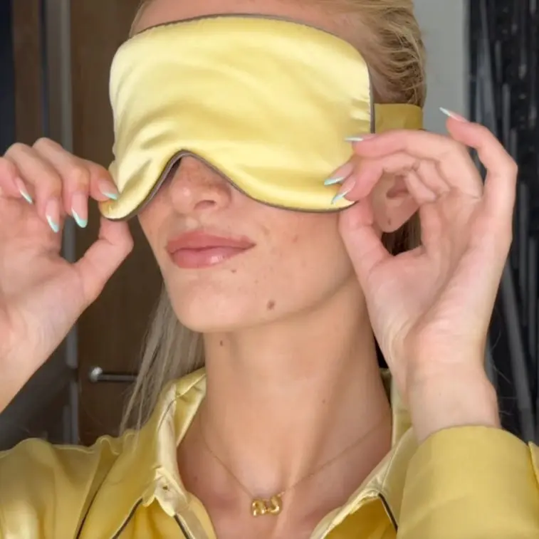 Silk Sleep Mask Panna Cotta - Image 2