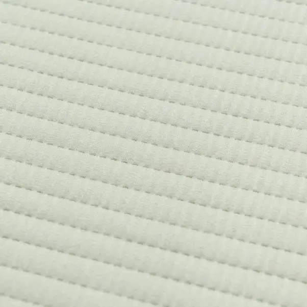 Spencer Pinsonic Bedspread - Image 17