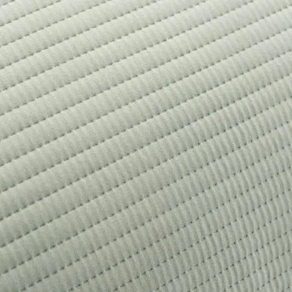 Spencer Pinsonic Bedspread - Image 18