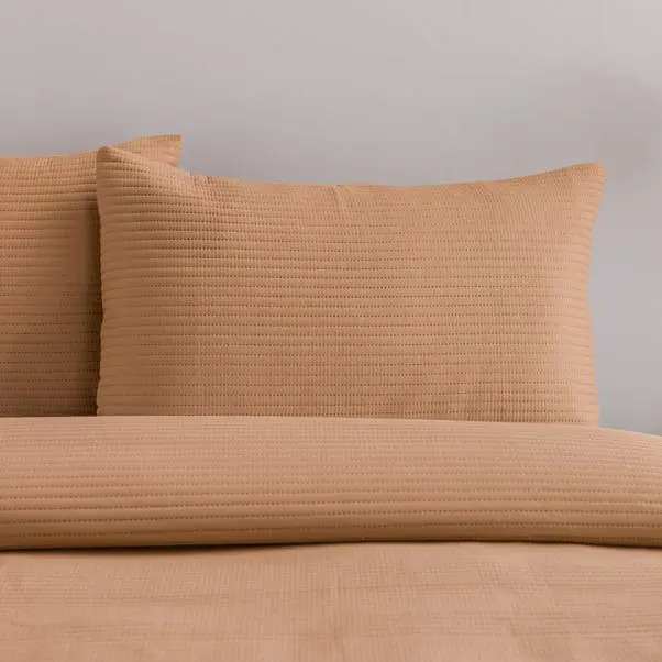 Spencer Pinsonic Bedspread - Image 5
