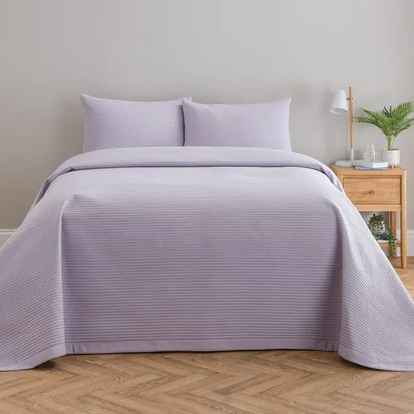 Spencer Pinsonic Bedspread - Image 8