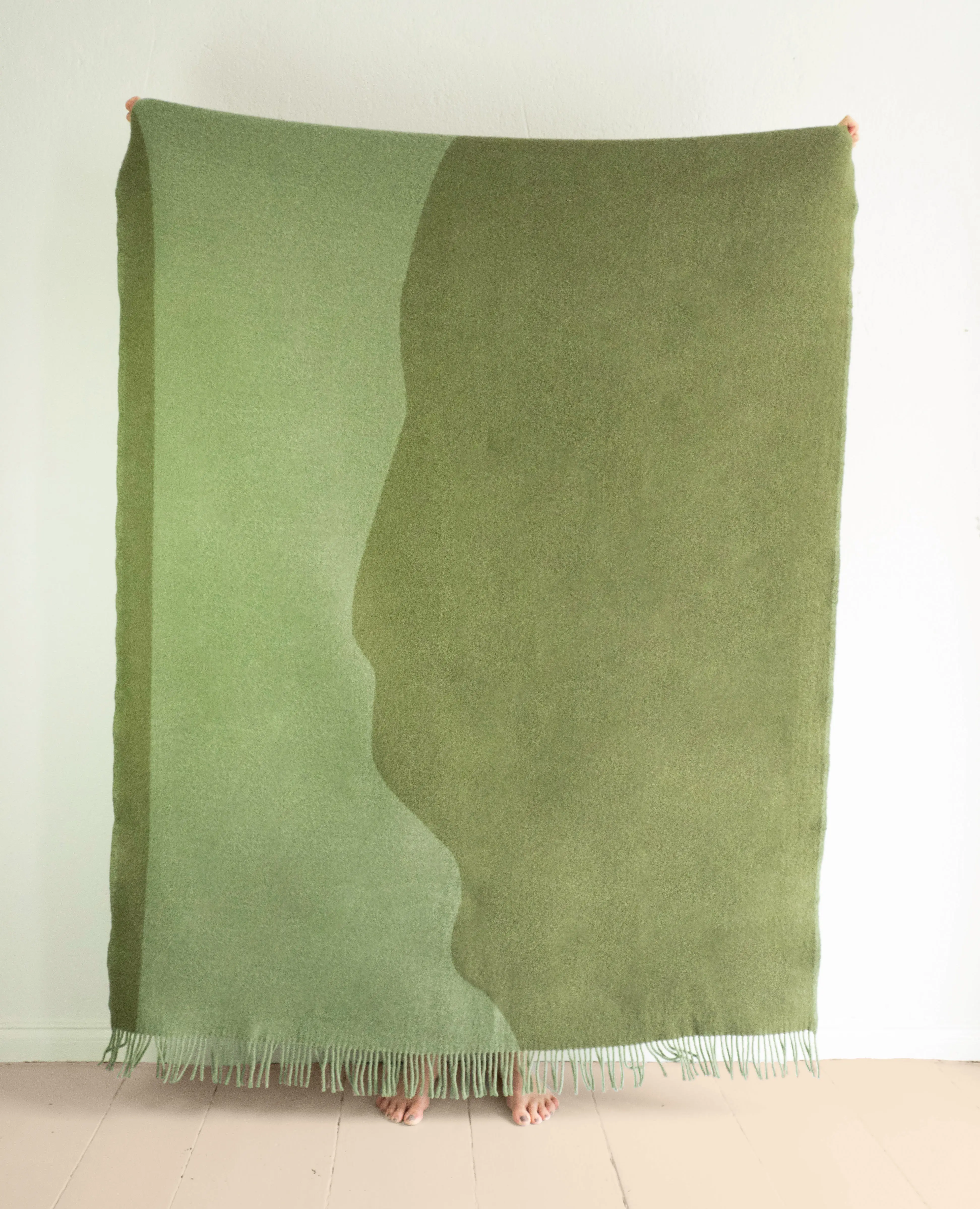 STREAM Moss Green Blanket - Image 2