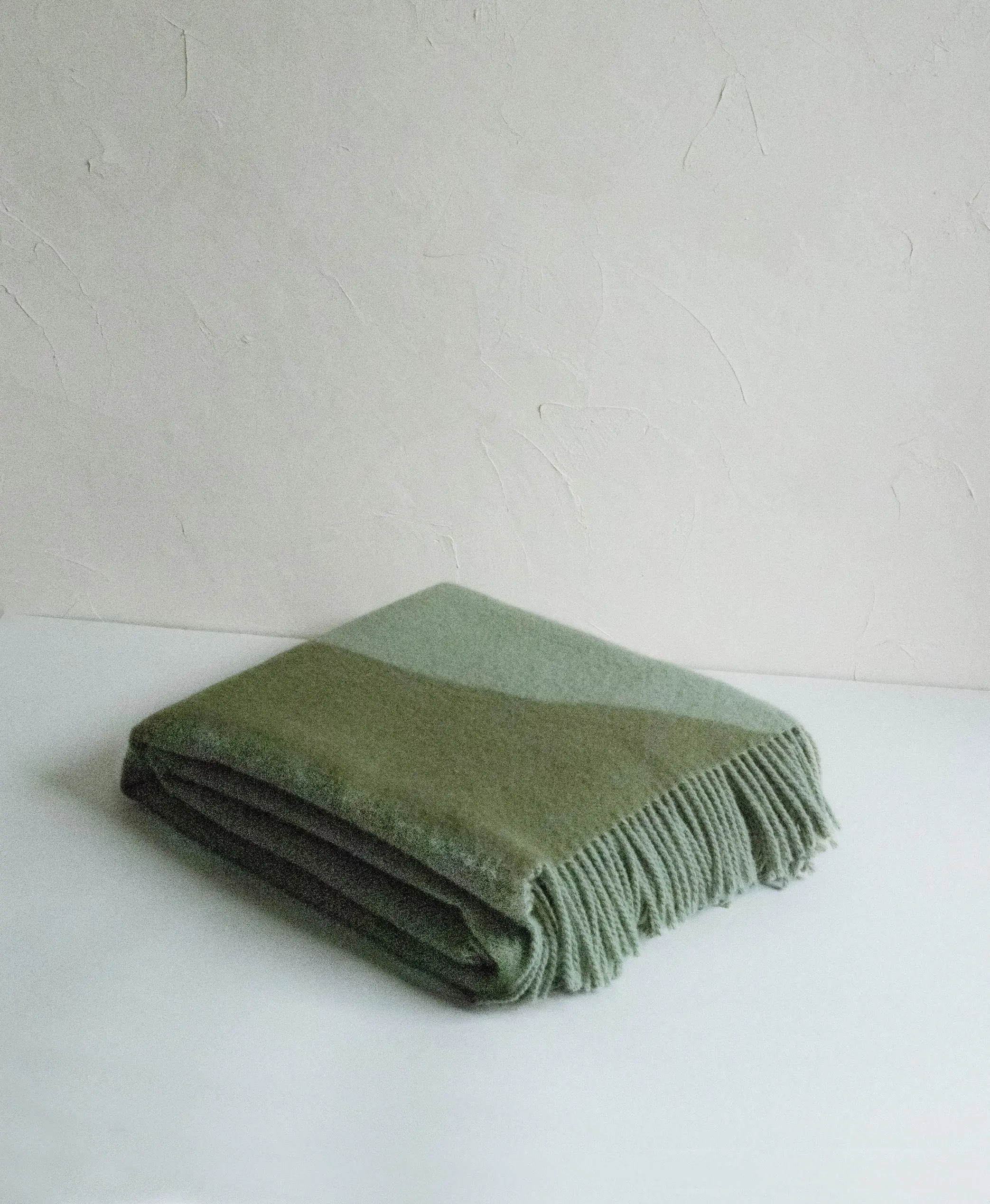 STREAM Moss Green Blanket - Image 4