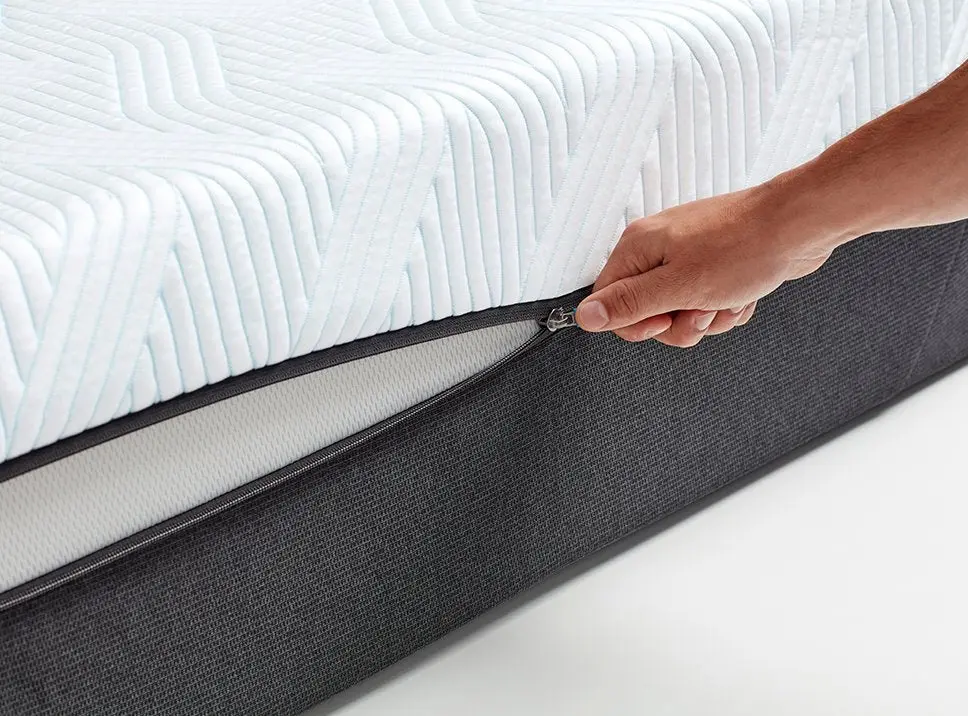TEMPUR PRO Luxe SmartCool Mattress – 30cm, Cooling Cover, 4 Feels - Image 3