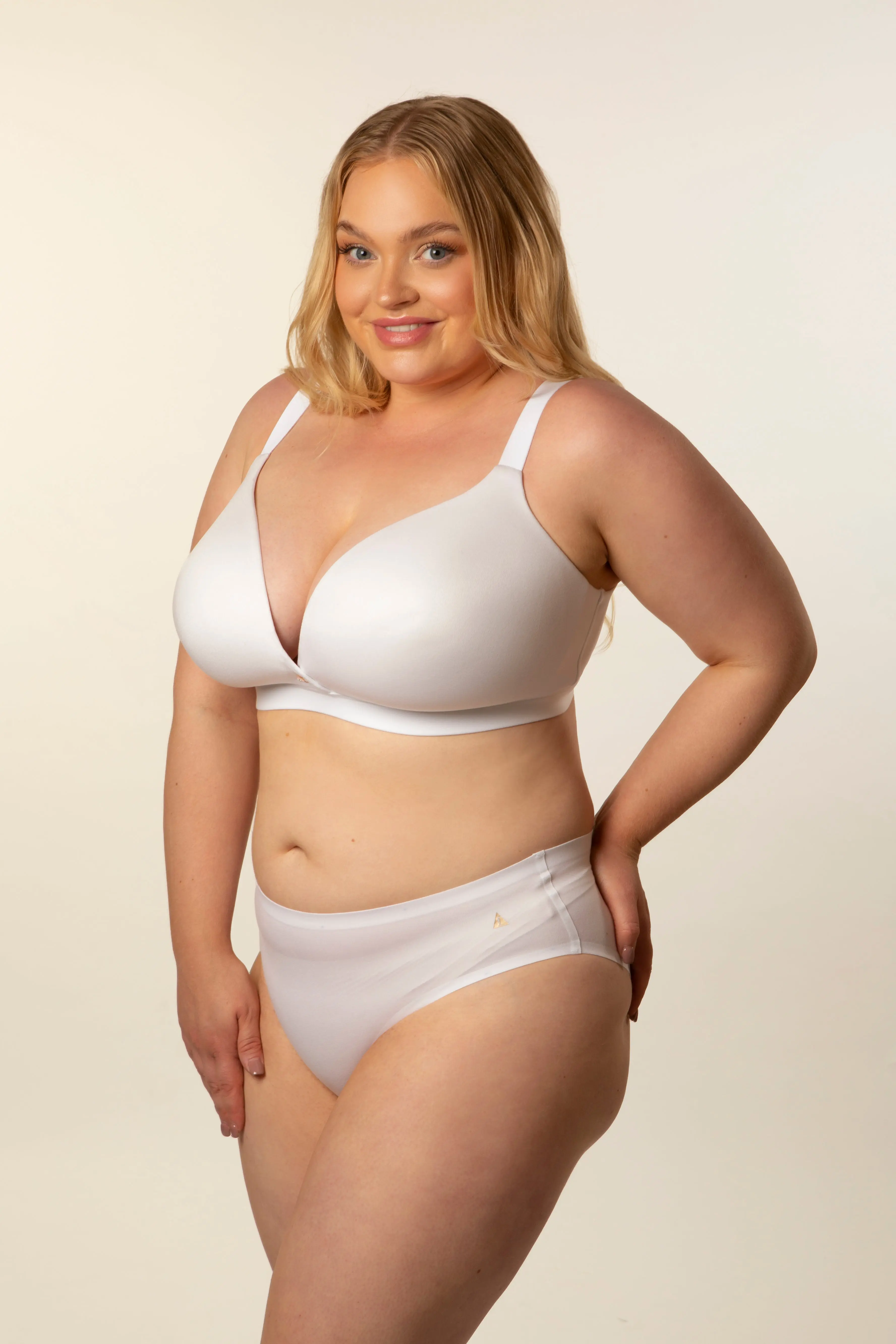White The Freedom Bra - Image 3