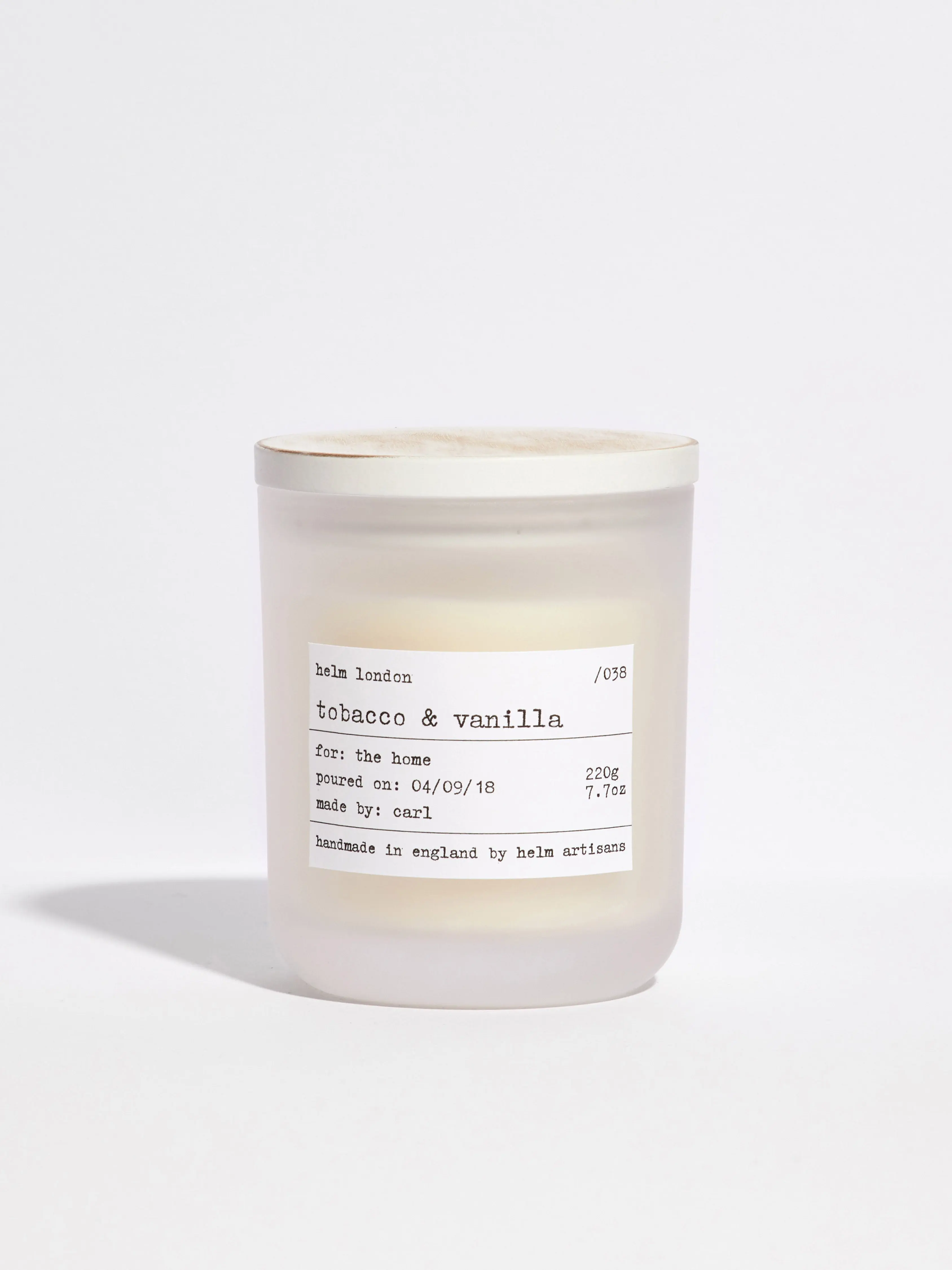 Tobacco & Vanilla Luxury Candle - Image 2