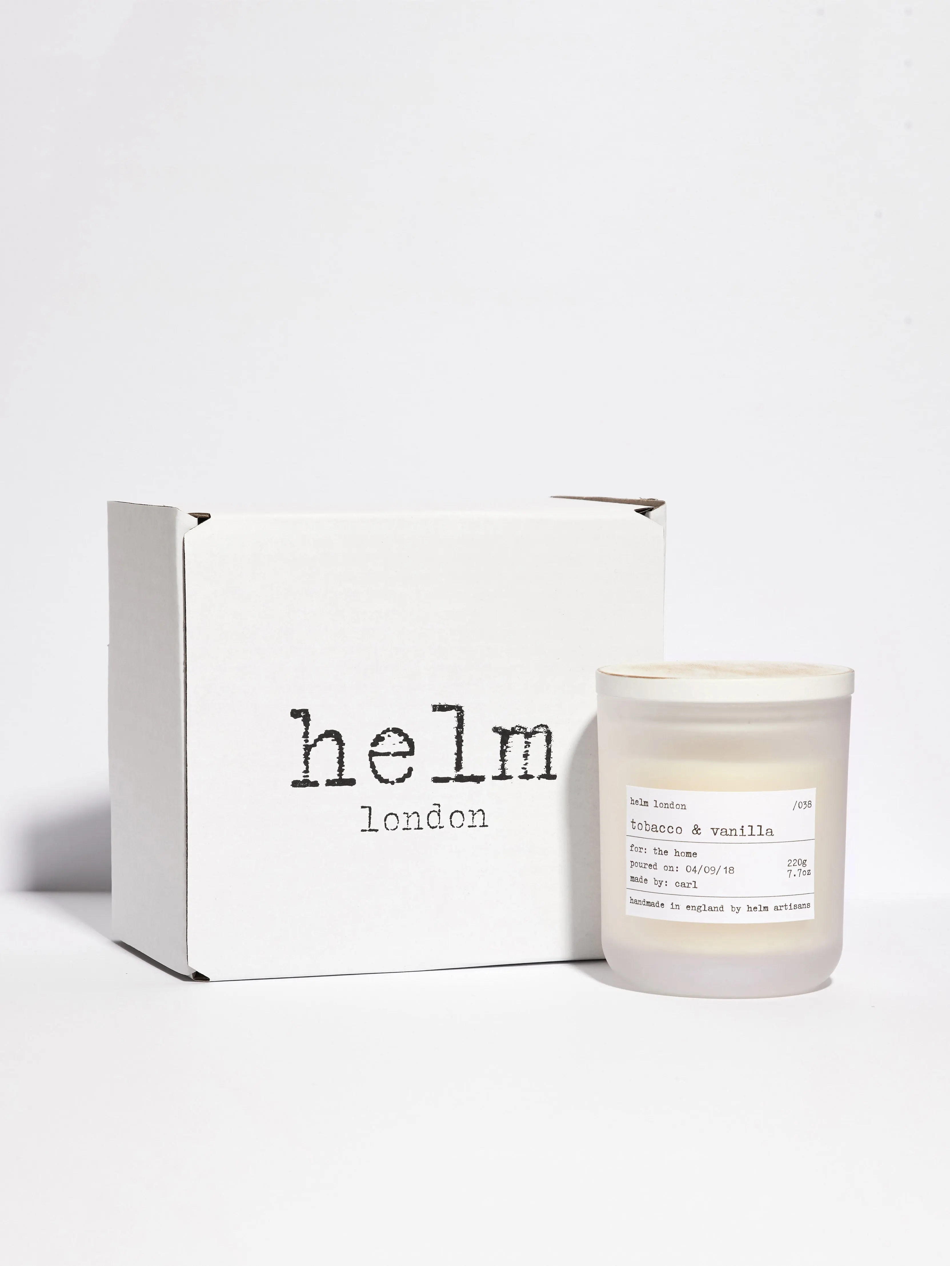 Tobacco & Vanilla Luxury Candle - Image 5