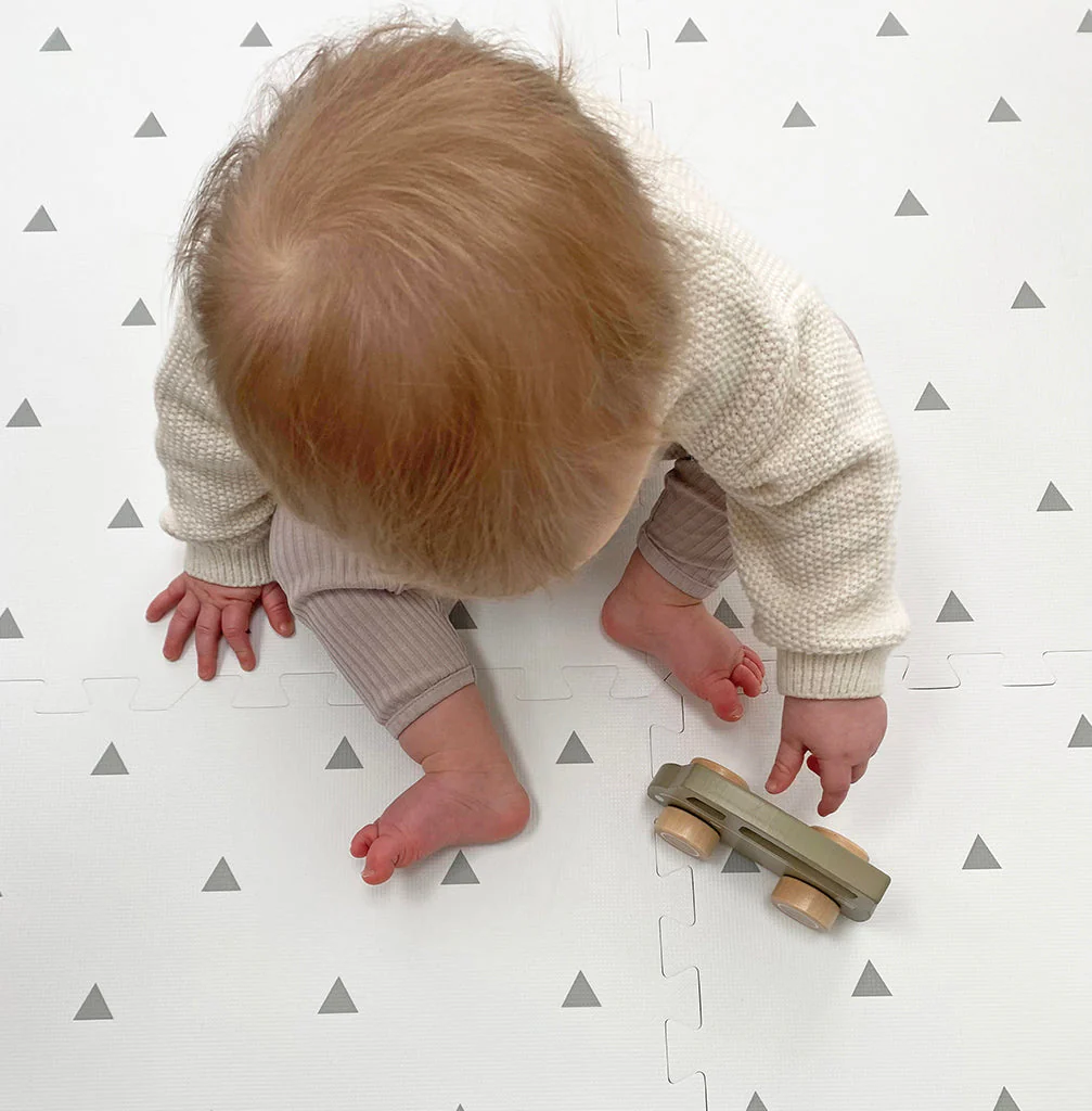 Triangle Playmat Set in White - Image 6