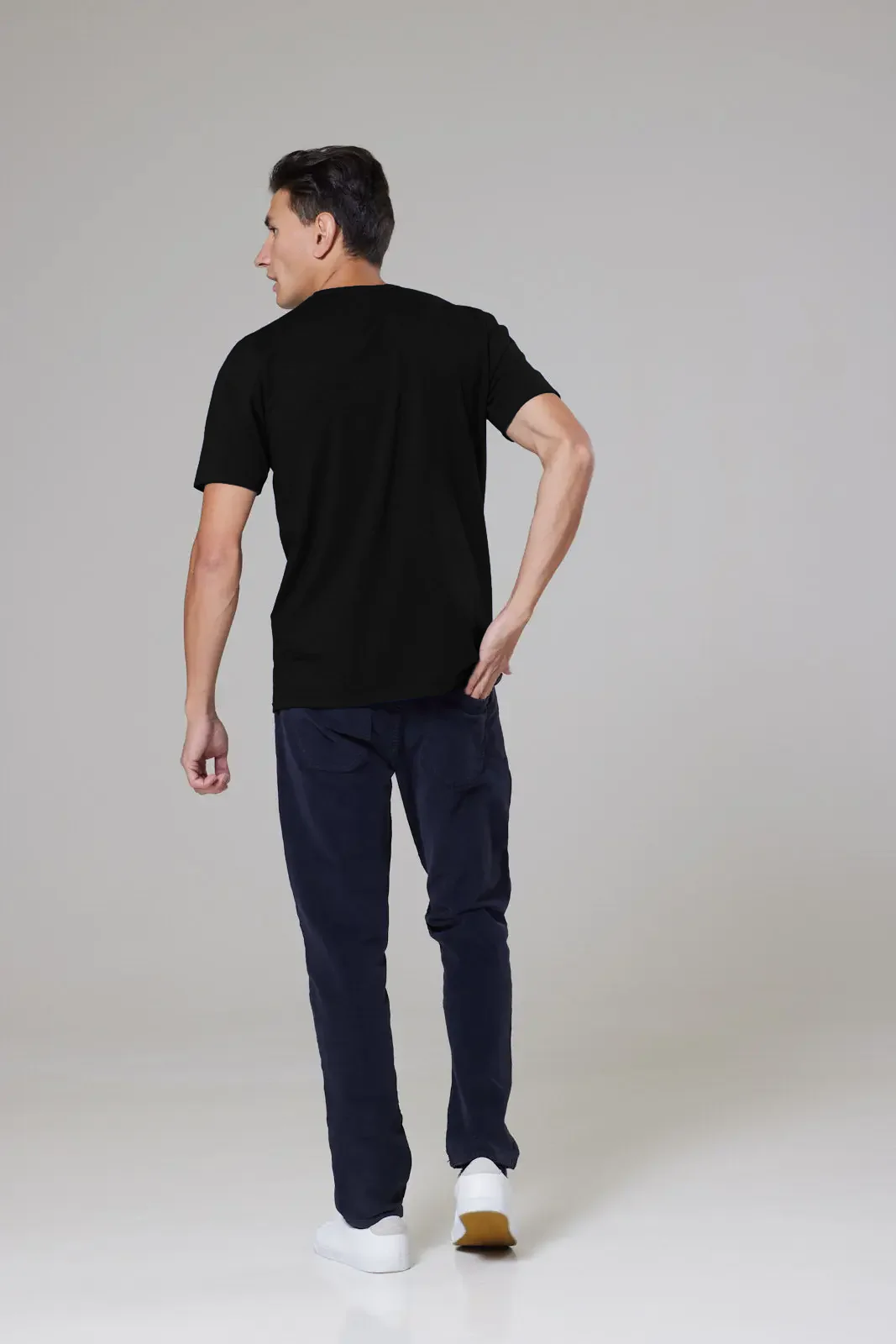 Trueman T-Shirt - Black - Image 4