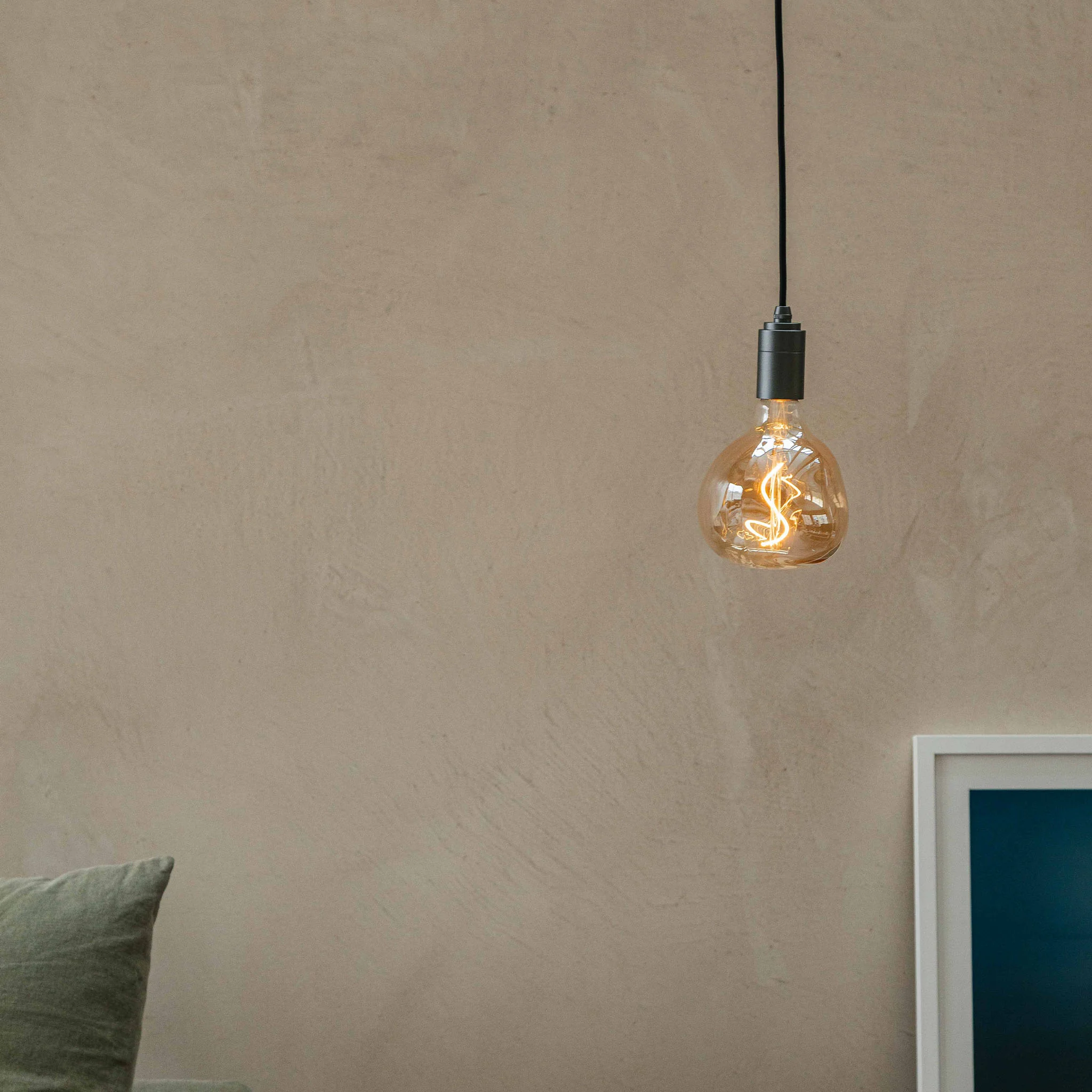 Voronoi I Pendant Light in Graphite - Image 2