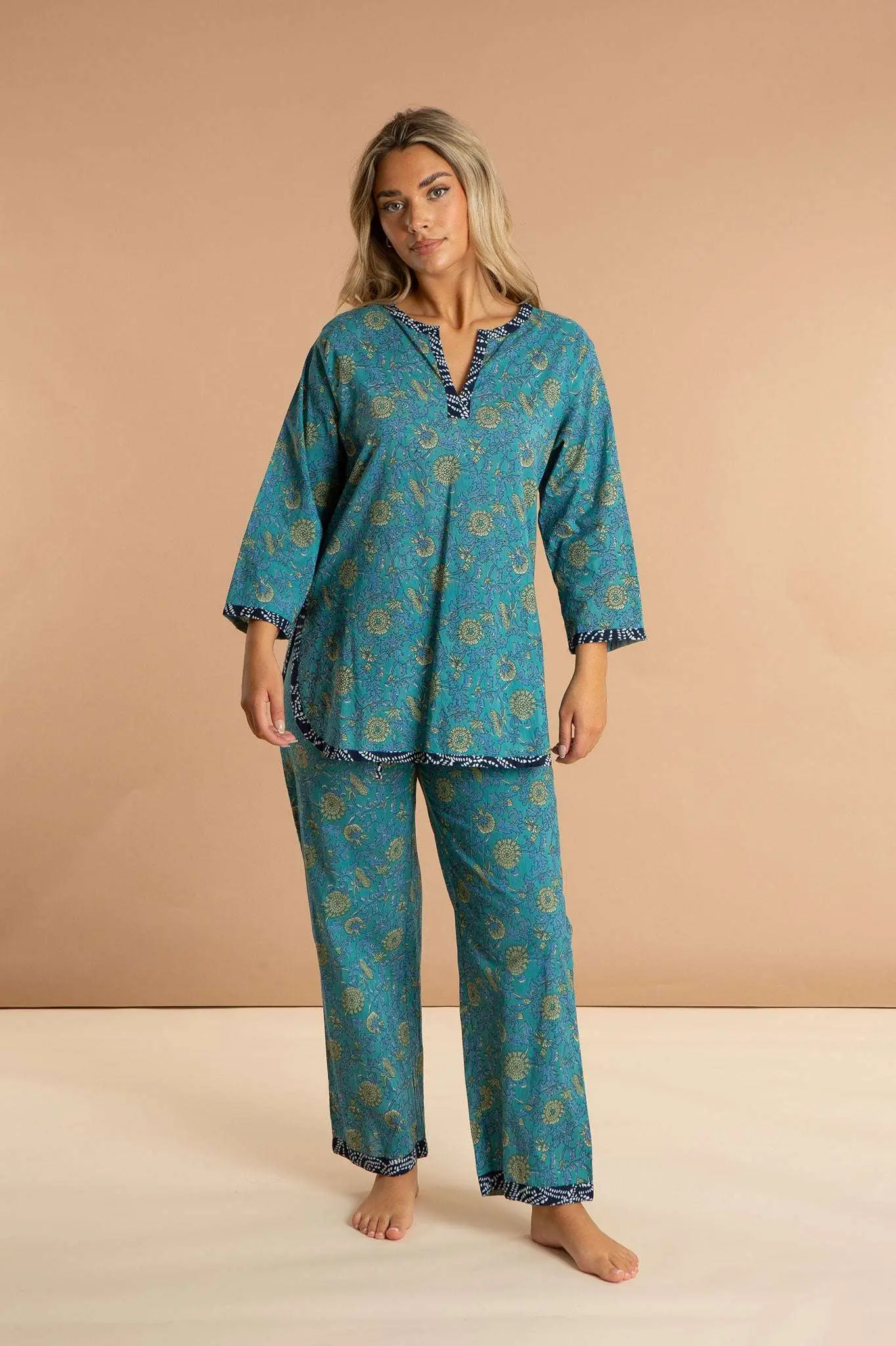 Waterlily Women's Floral Cotton Pyjama Trouser Set - Image 5