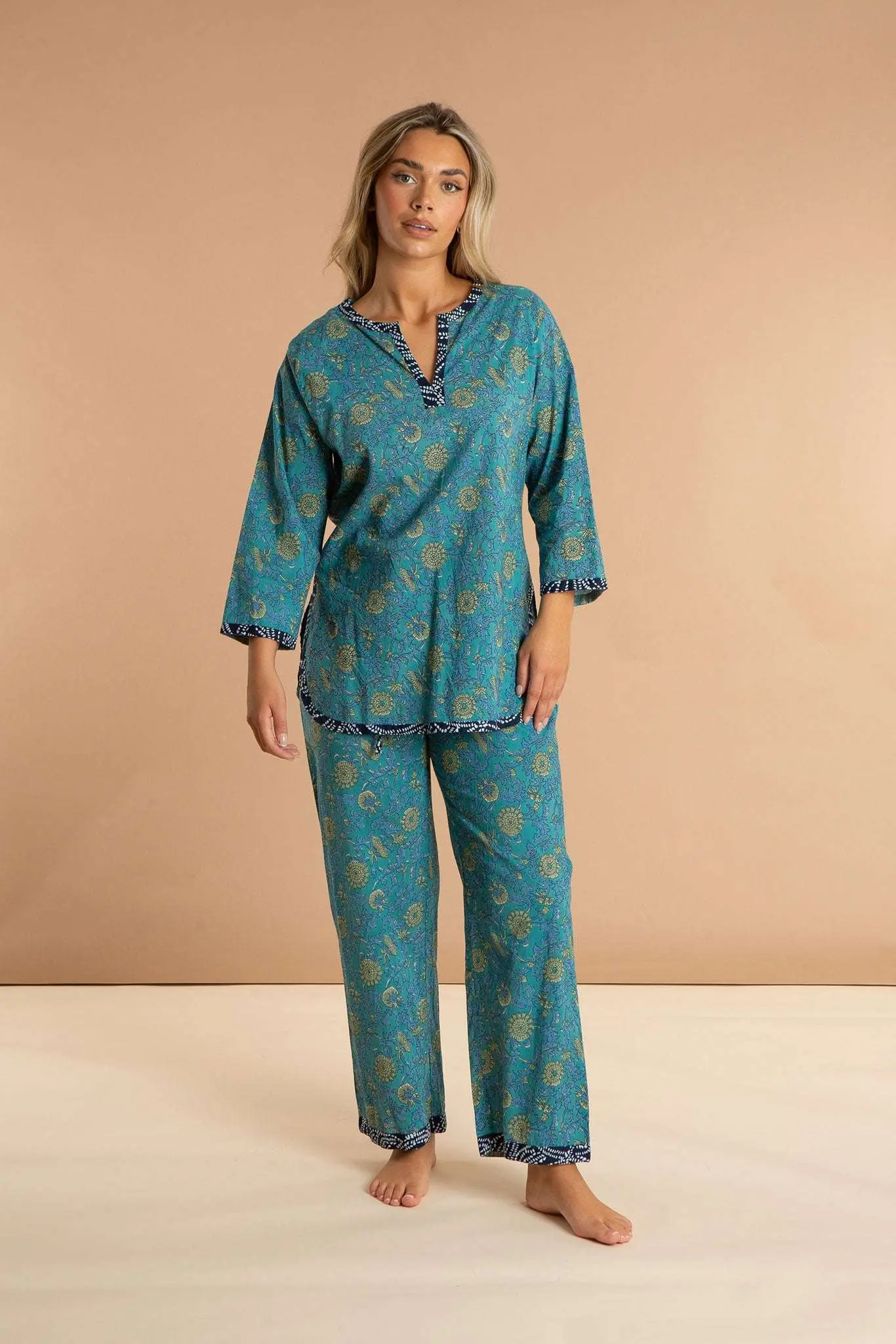 Waterlily Women's Floral Cotton Pyjama Trouser Set - Image 6