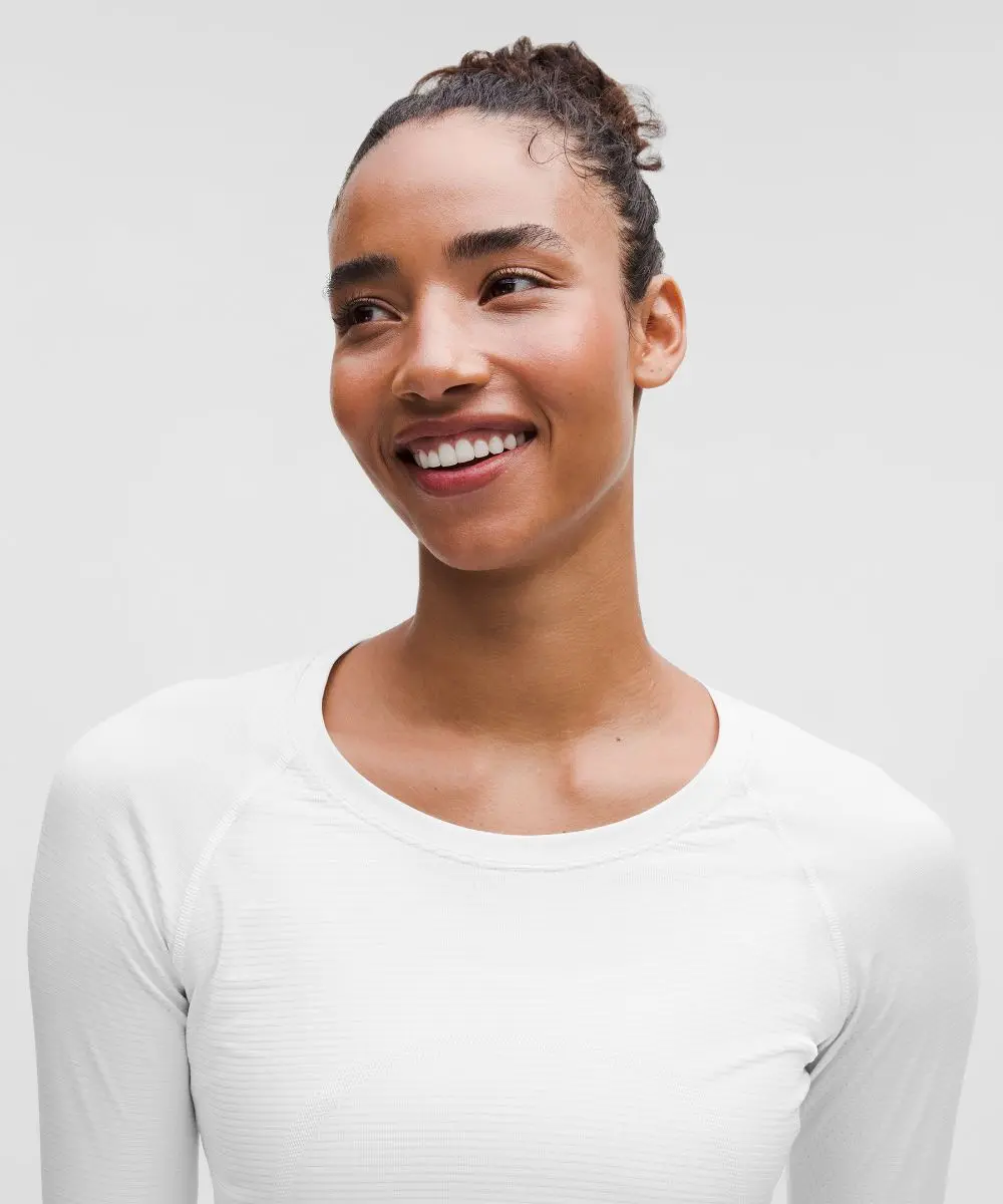 White Women's Swiftly Tech Long-Sleeve Shirt 2.0 Hip Length - Image 4